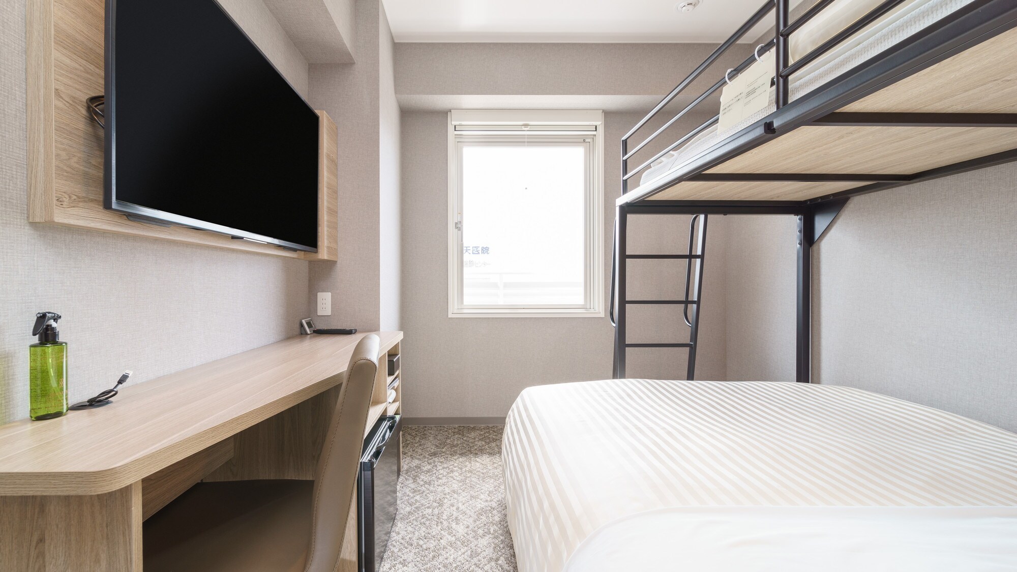 The loft area can also be used to store luggage.