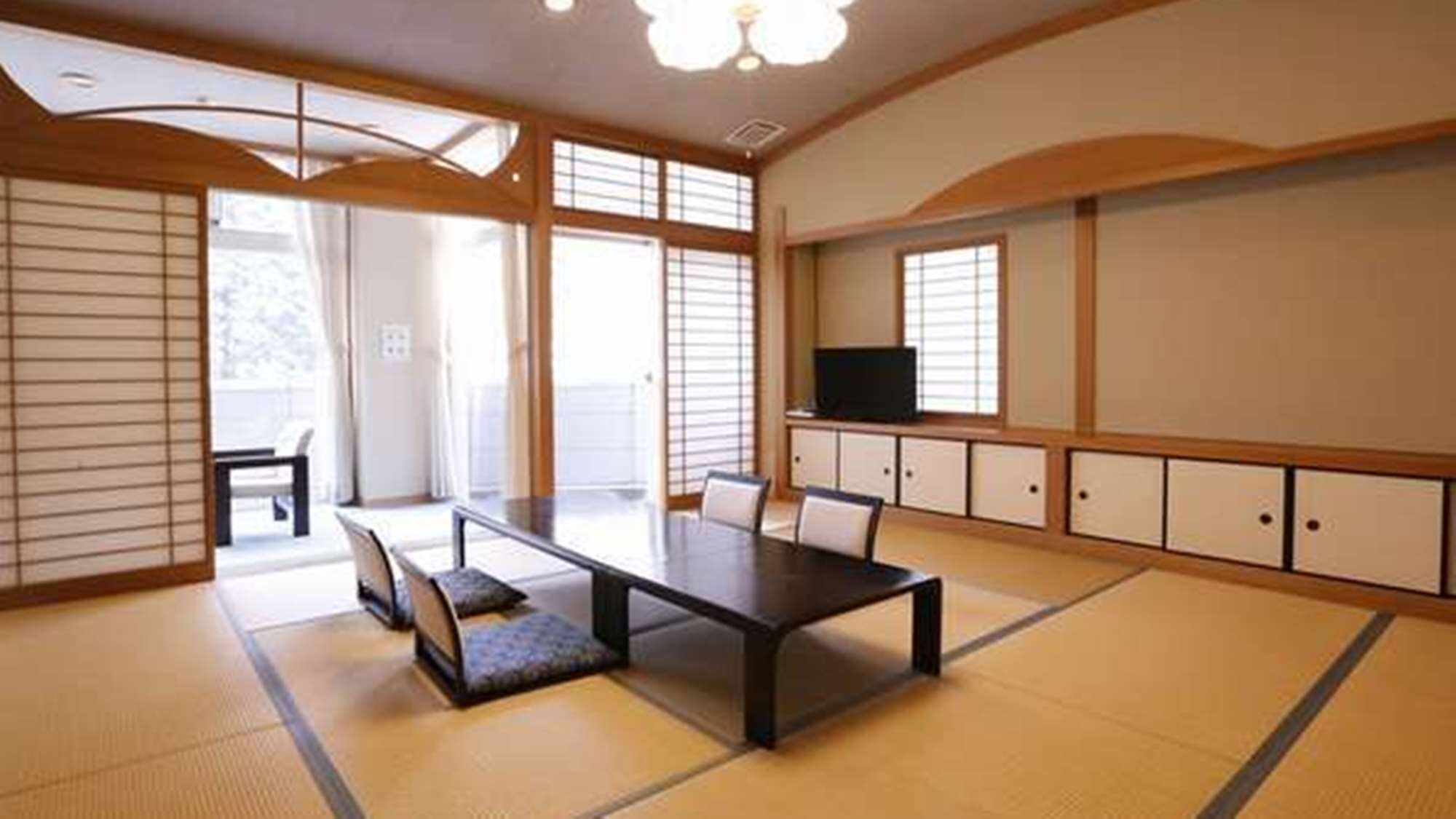 【新館日式房間12張榻榻米】可以感受河水潺潺的寬敞房間