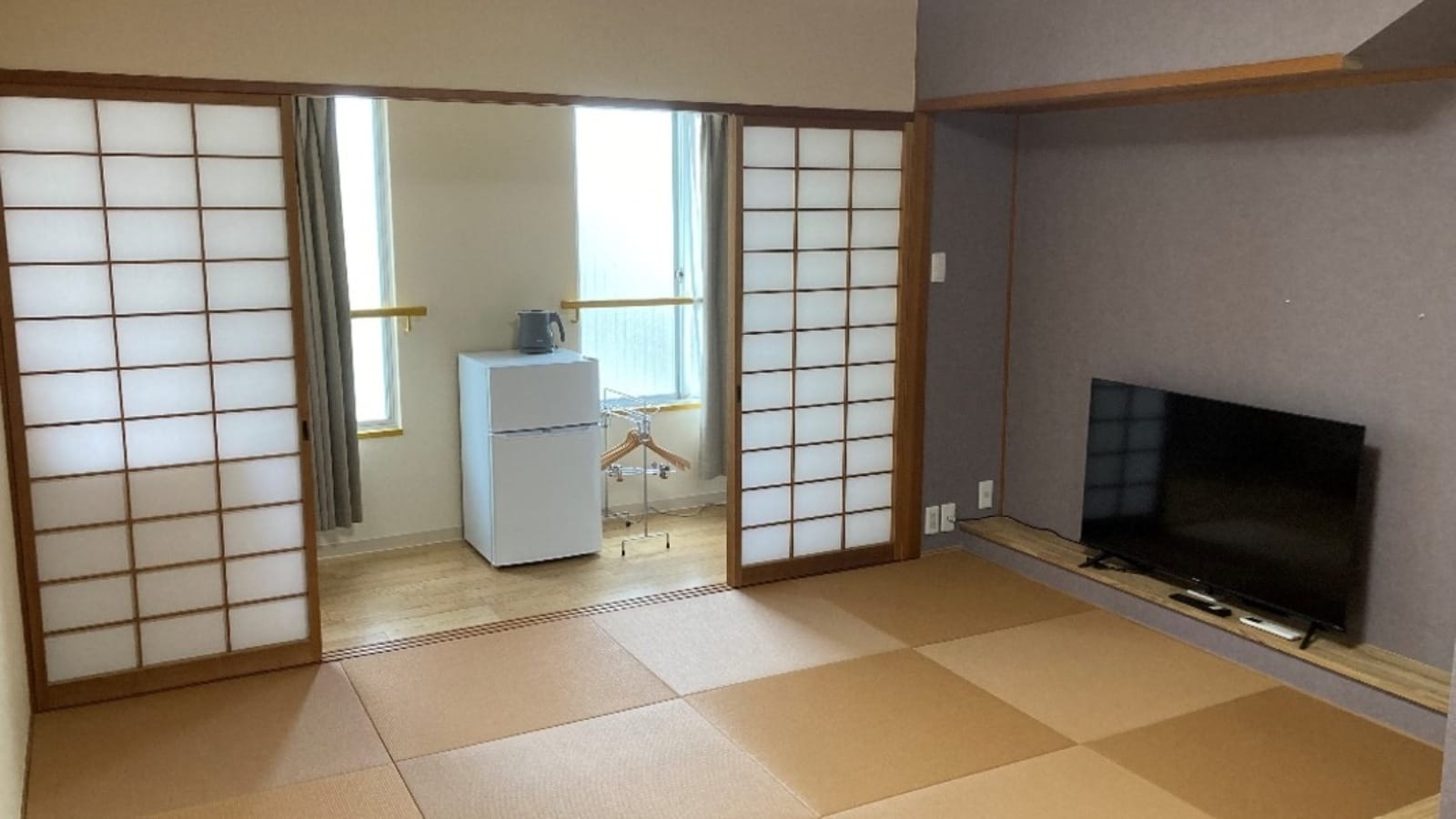 Phòng theo phong cách Nhật Bản: được trang bị chiếu tatami Ryukyu, giúp bạn thư giãn thoải mái.