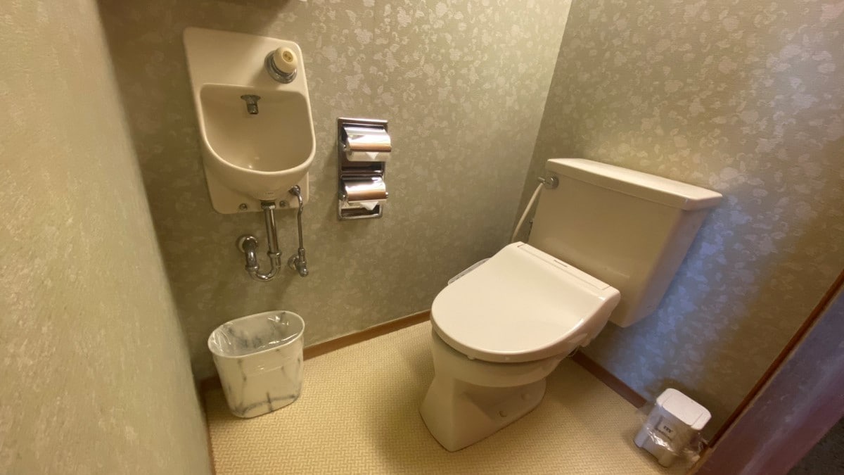 Kamar bergaya Jepang di Nisshokan dan Nagisakan