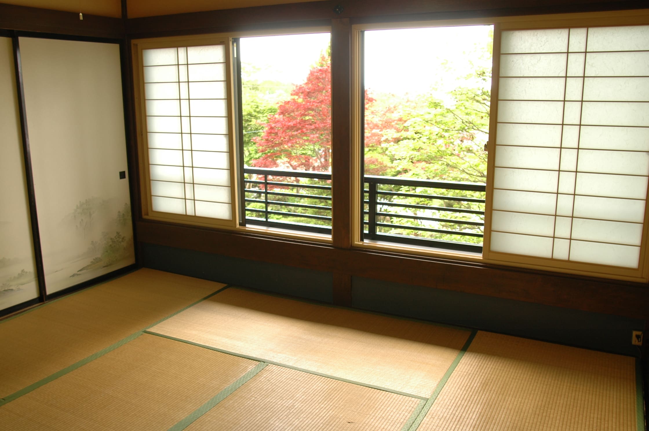 Main building 2nd floor, 6 tatami Japanese-style room (Yamadori)