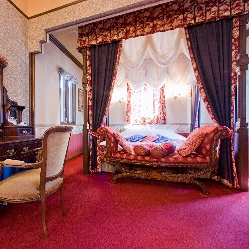 British antique suite