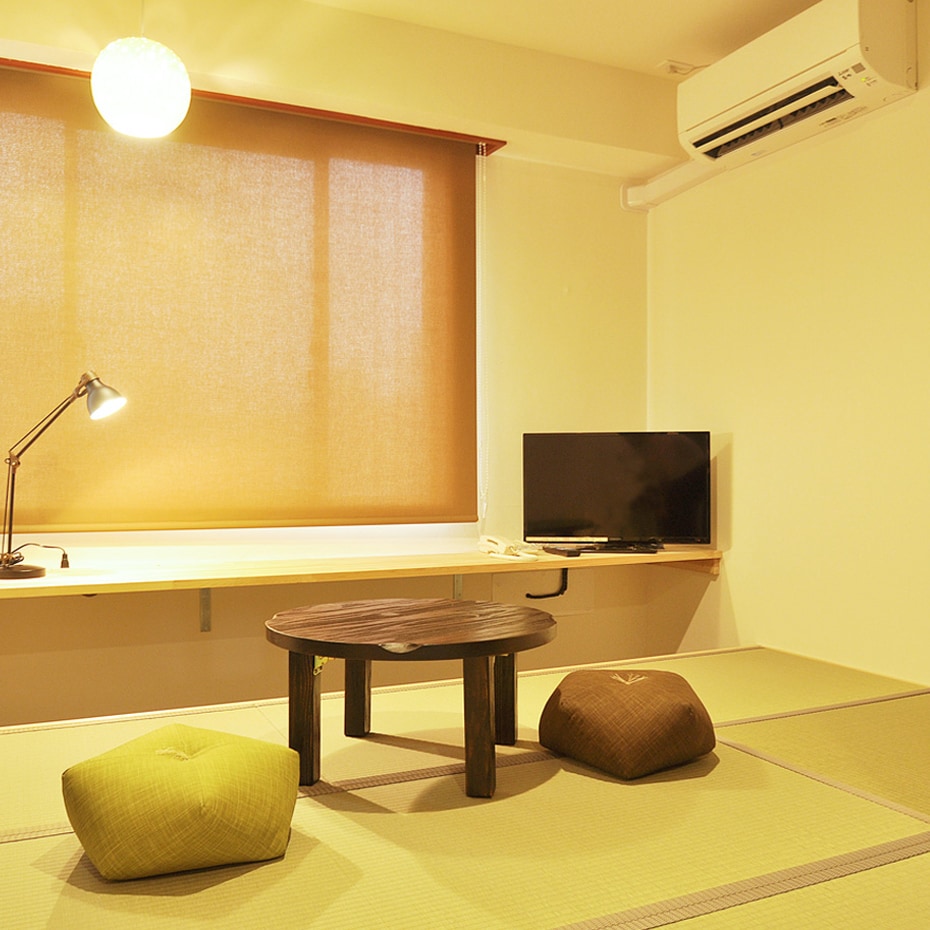 Japanese-style room