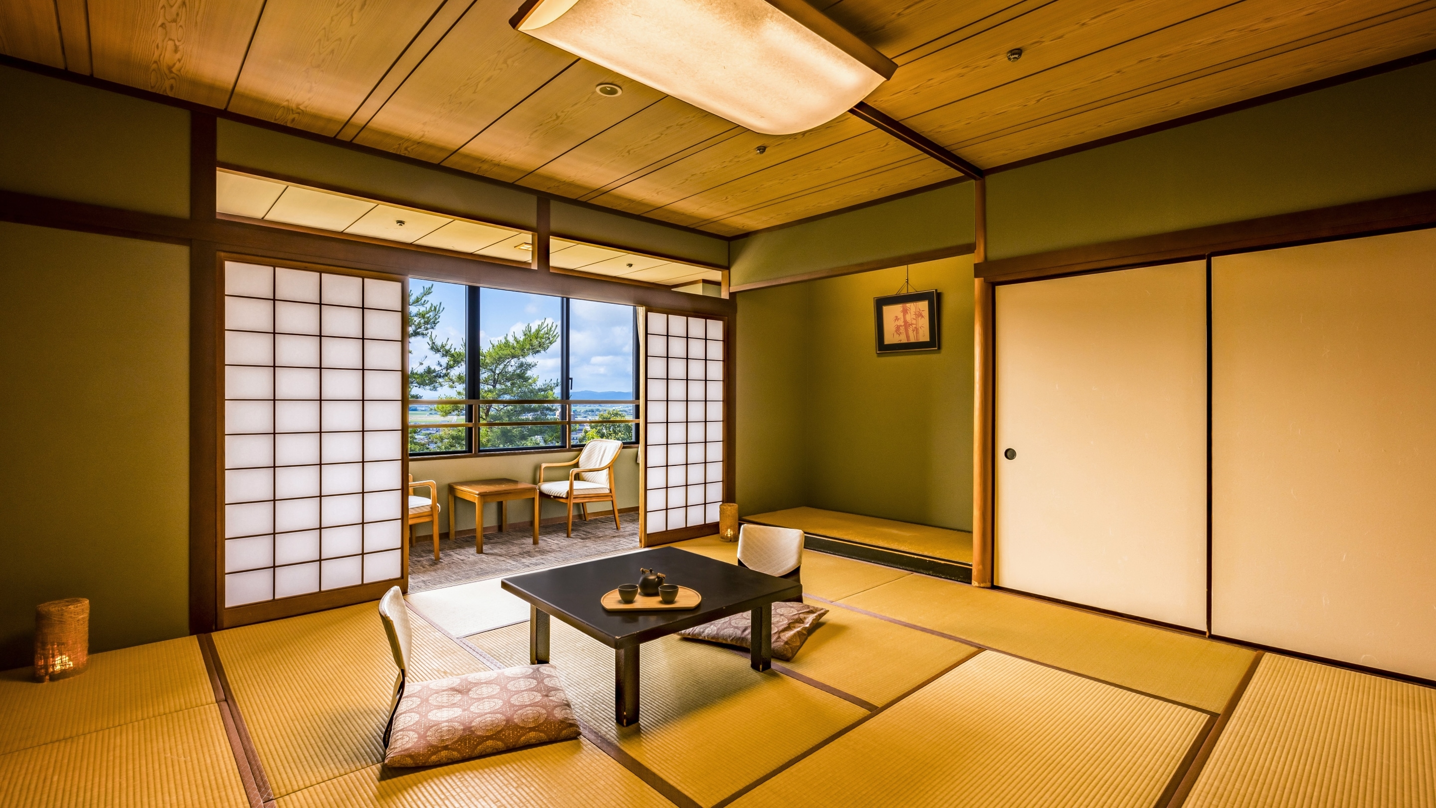 Standard Japanese-style room *An example of a guest room