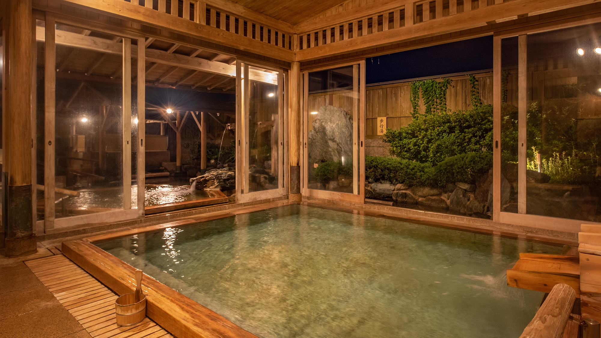 * [Large communal bath] 1st floor / Garden open-air bath (Kazemachi no Yu)