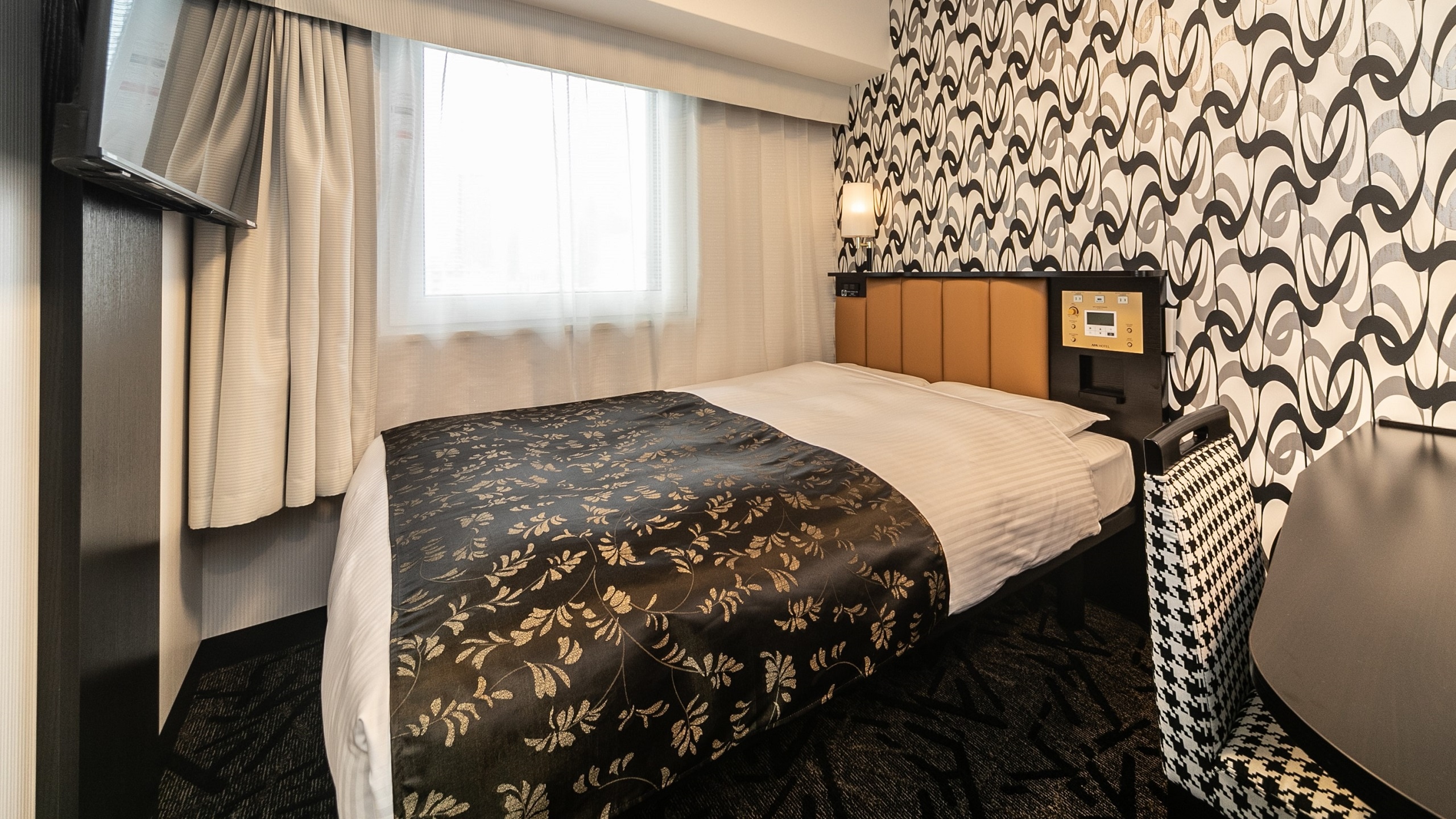 標準房，床邊 [禁菸房]