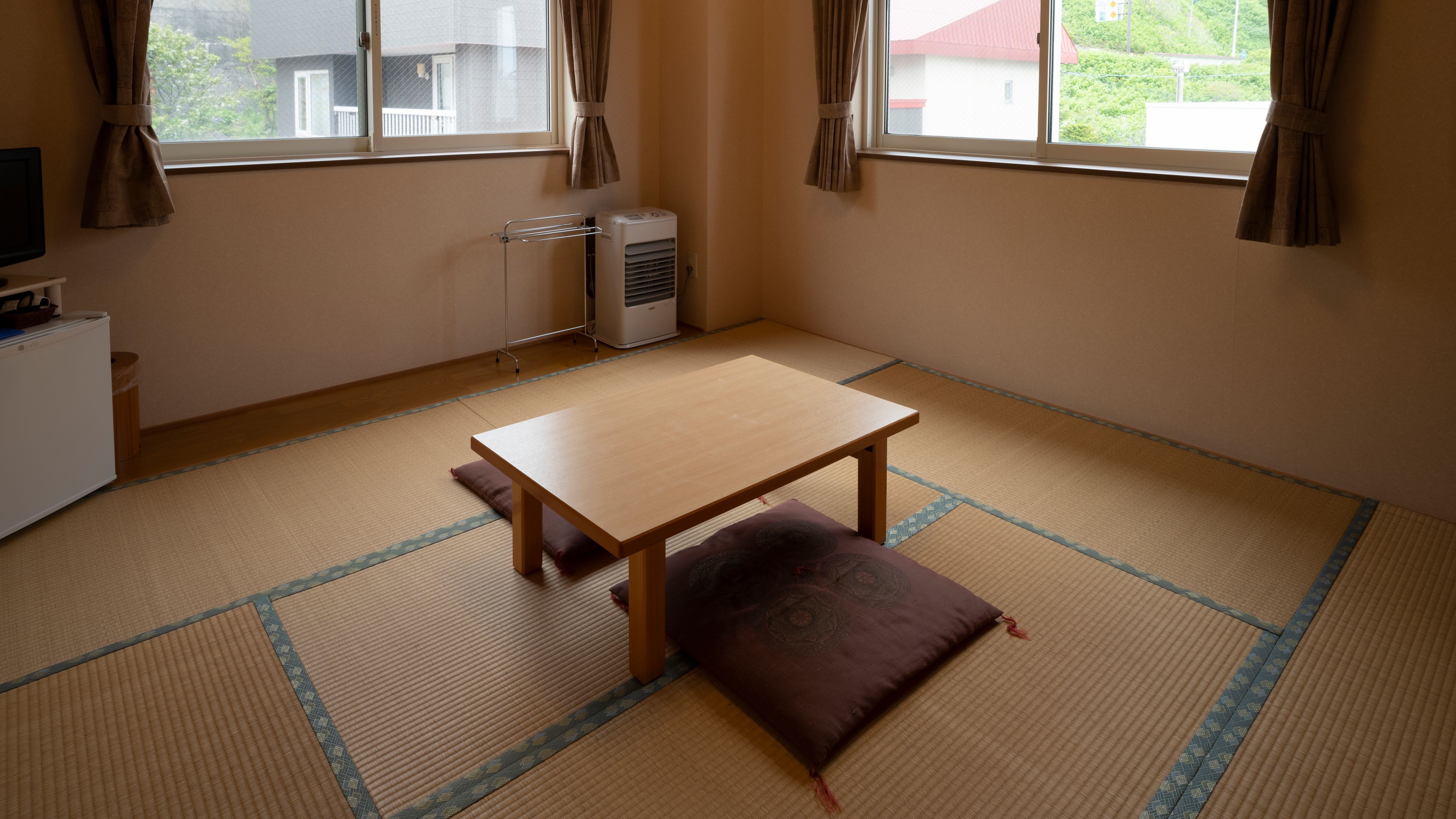 [Guest Rooms] Japanese-style rooms can accommodate up to 3 people.