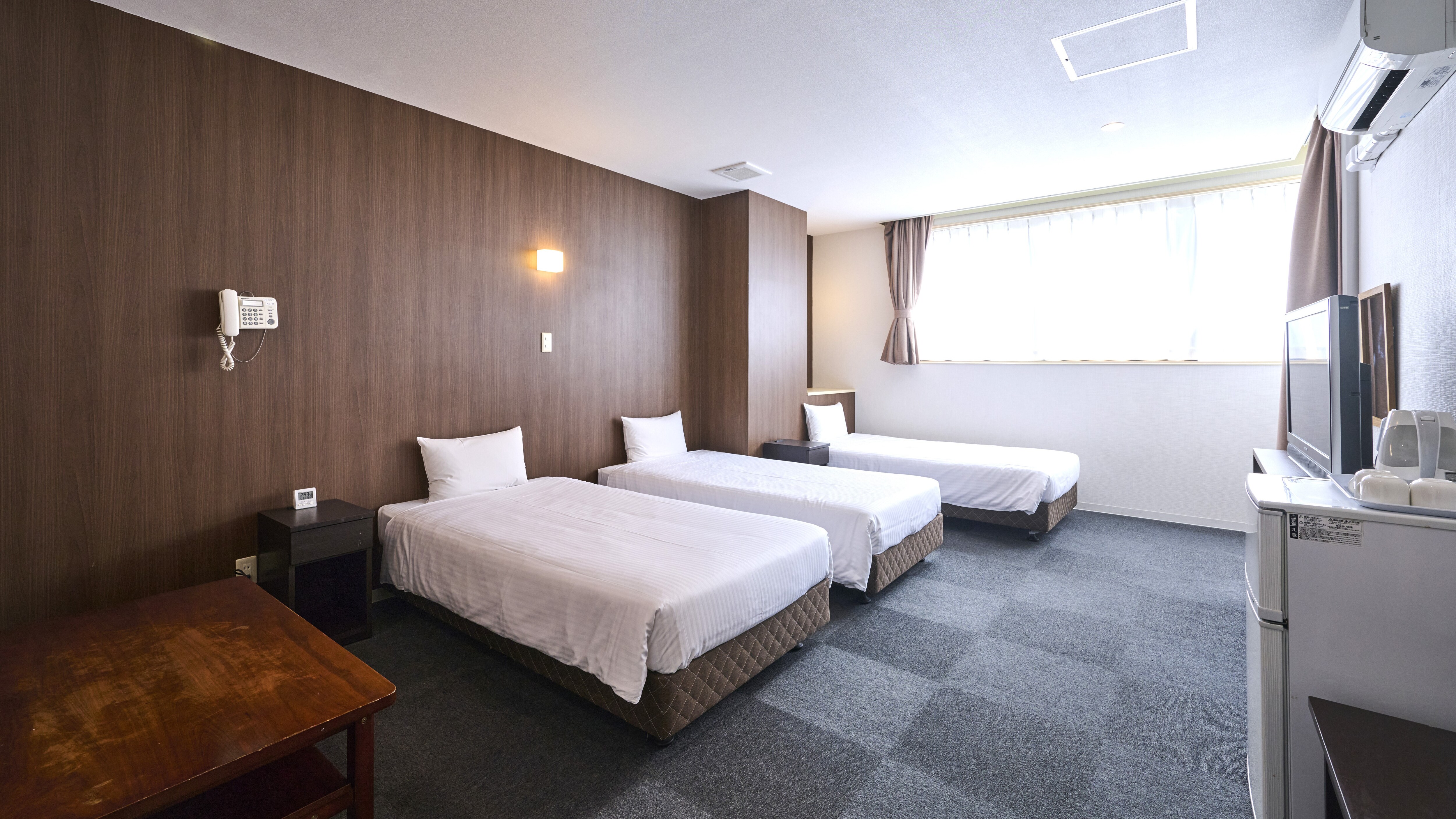 Triple room with plenty of space for three people