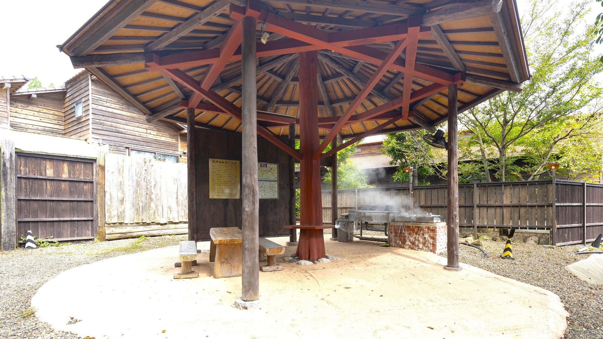 สถานที่นี้ให้บริการฟรีสำหรับผู้เข้าพักที่โรงแรม