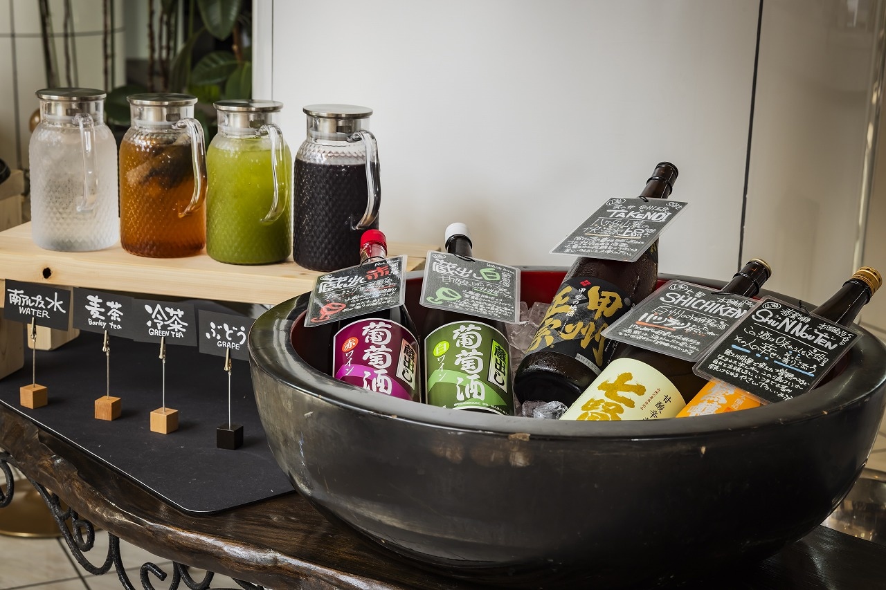 [Free welcome bar] Local sake, wine, and juice