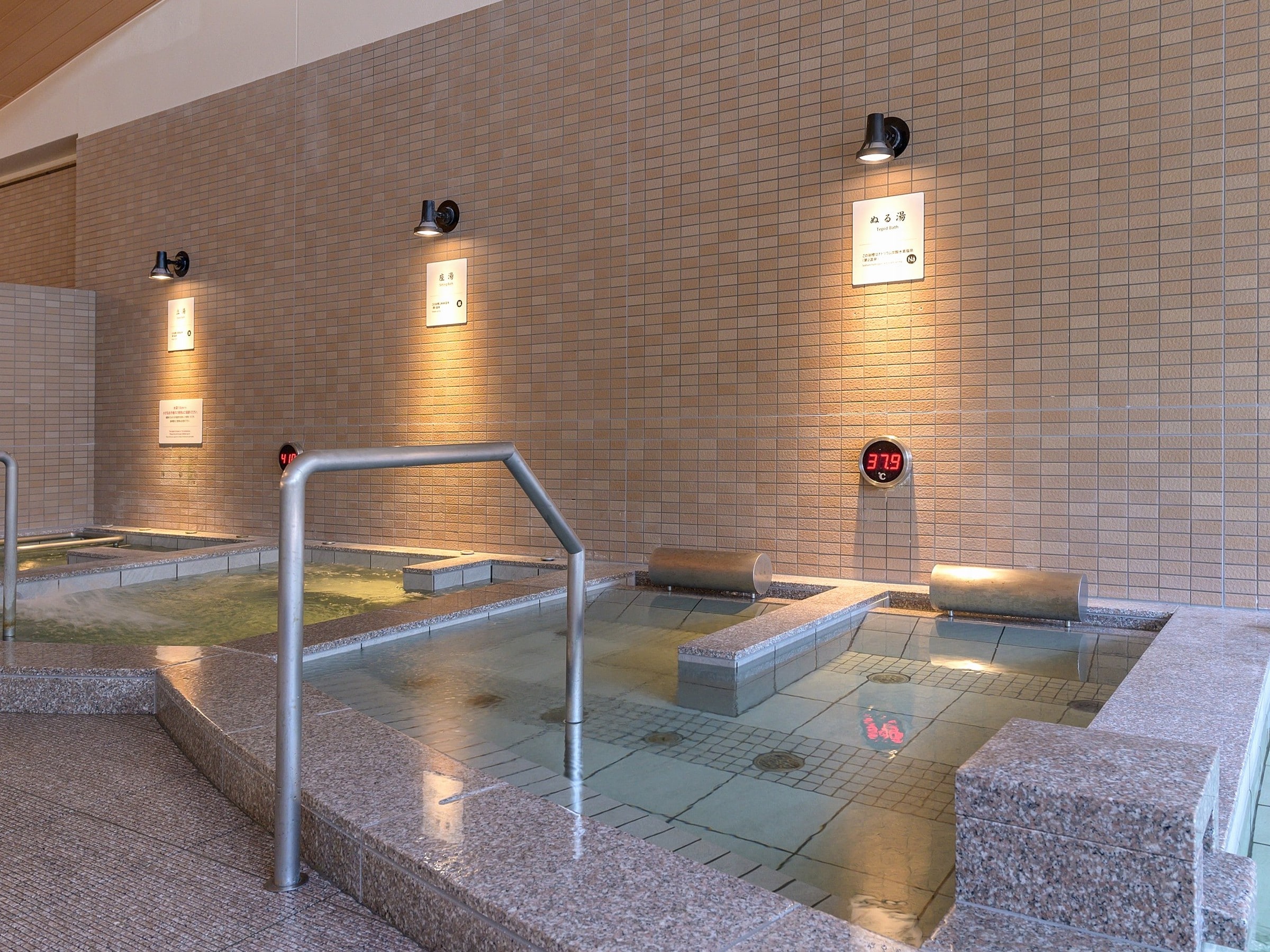 @室內浴池