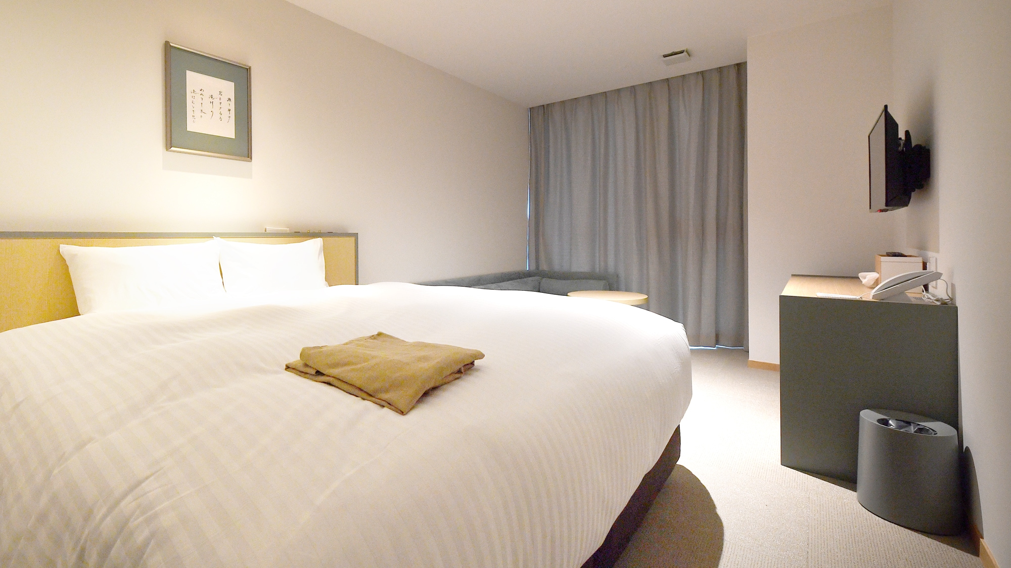 [All rooms non-smoking] Superior King Bedroom {1-2 persons}