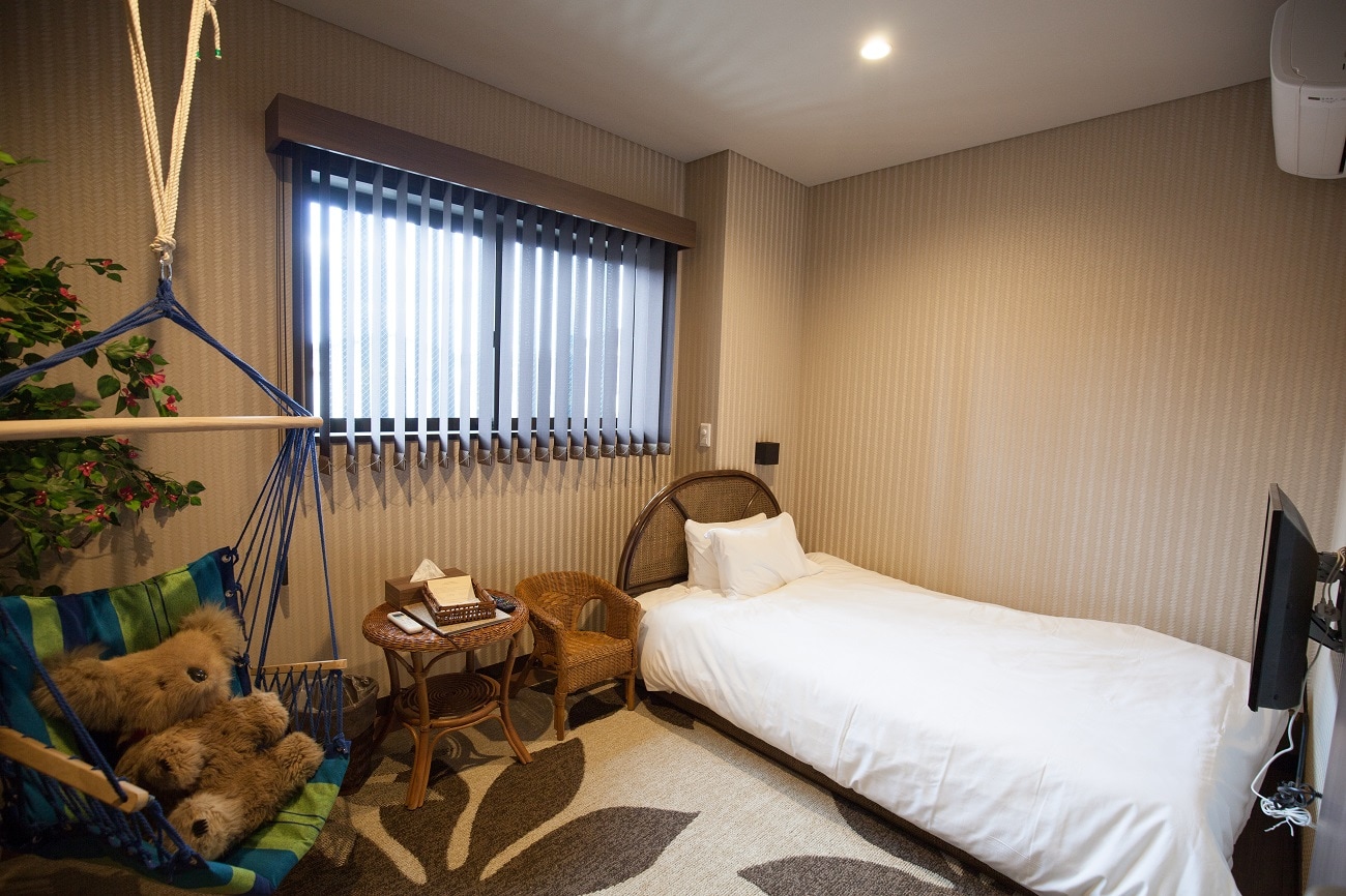 [Bamboo Room]