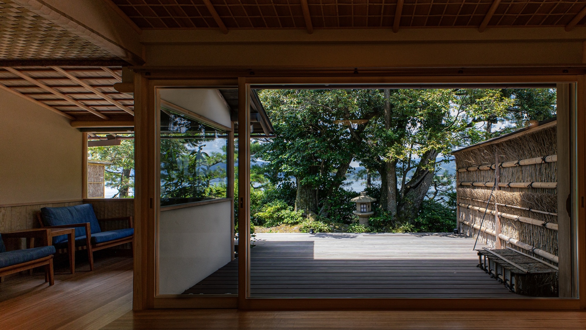 Heavenly Feather Robe (Aso seaside guest room)