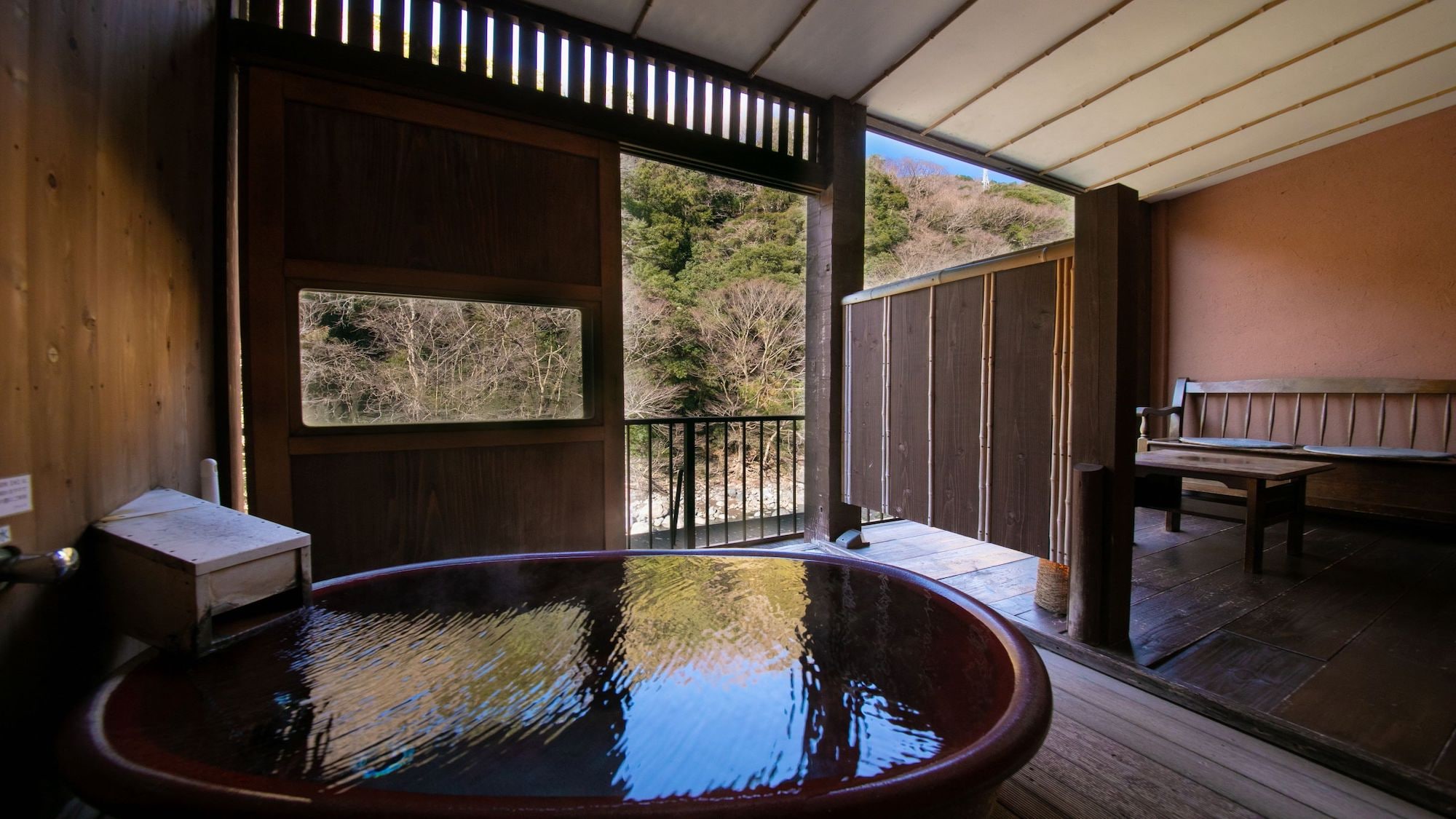 [8-tatami room + 4.5-tatami room with open-air bath] Kangetsu-no-ma with wide veranda *Room cannot be specified