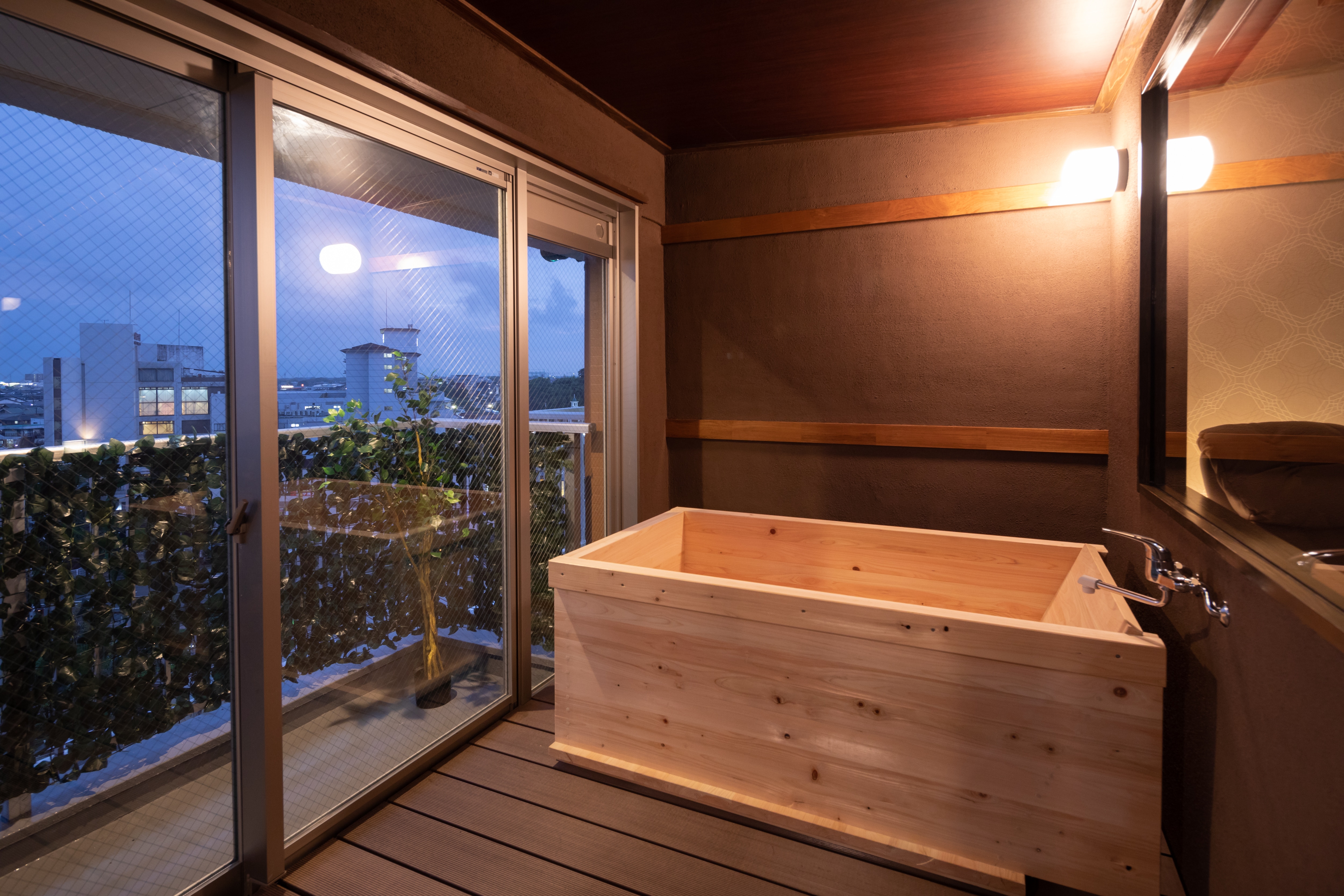 VIP Hinoki Bath