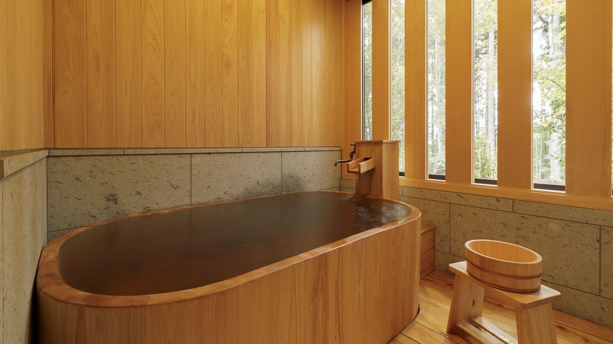 [With cypress bath and terrace] Relaxing Japanese-style room & Japanese-style twin room / Spacious Japanese-style guest room with tatami flooring.