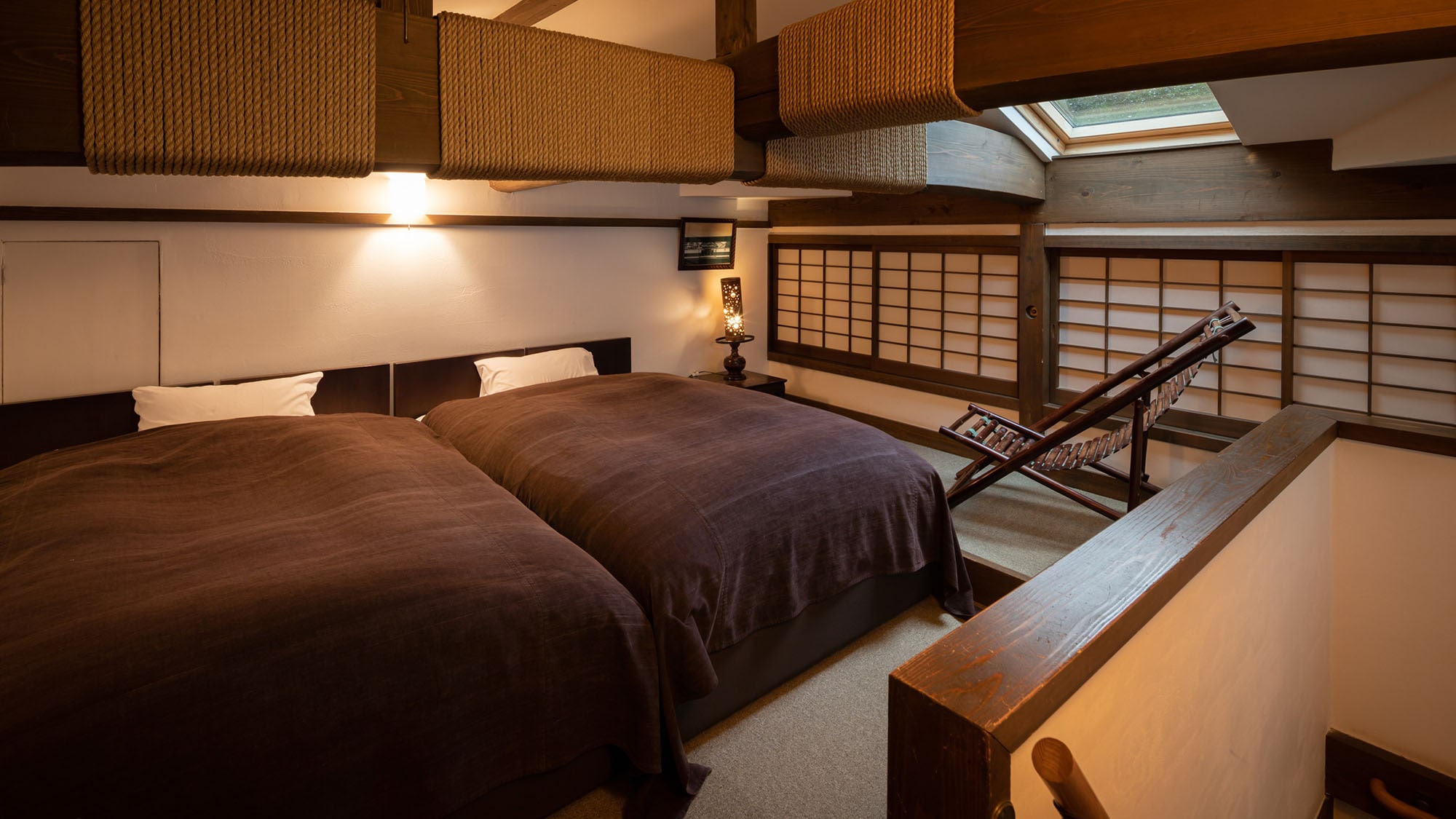 Mon: Japanese-Western style room with loft (loft)