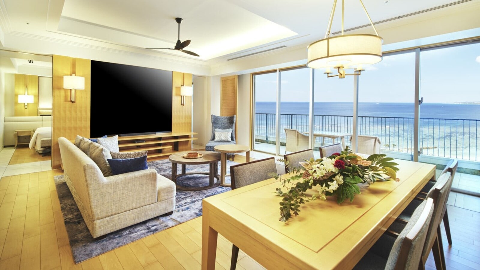 [Guest room: Royal Suite]