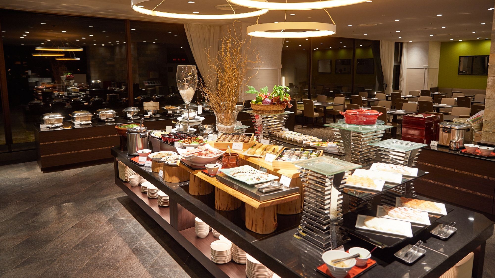 ☆A new style of stay-at-home plan where you can enjoy a dinner buffet to take home to your room!