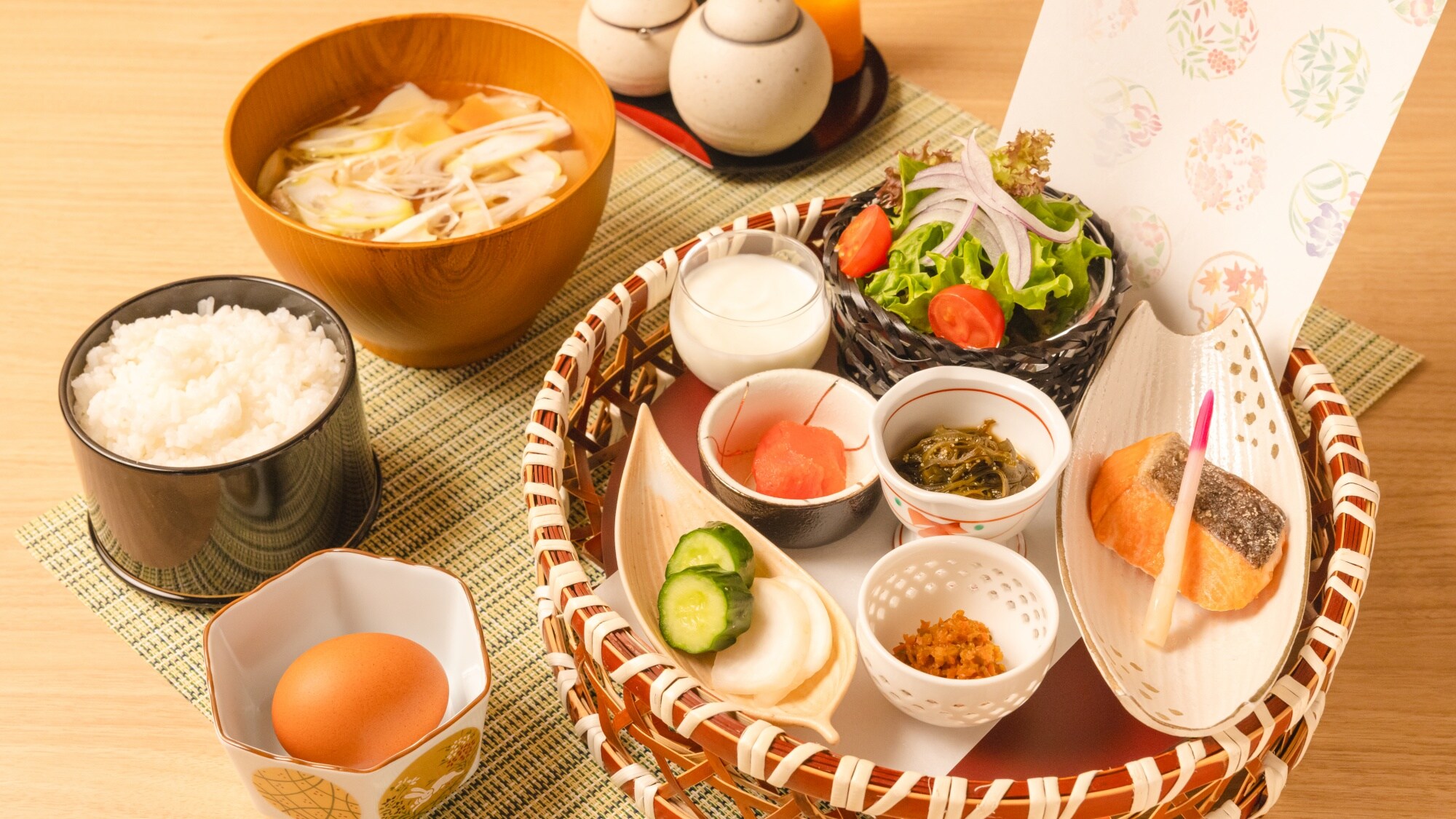 [Breakfast] We will provide you with a breakfast to help you start your day off right. *Image is for illustrative purposes only.