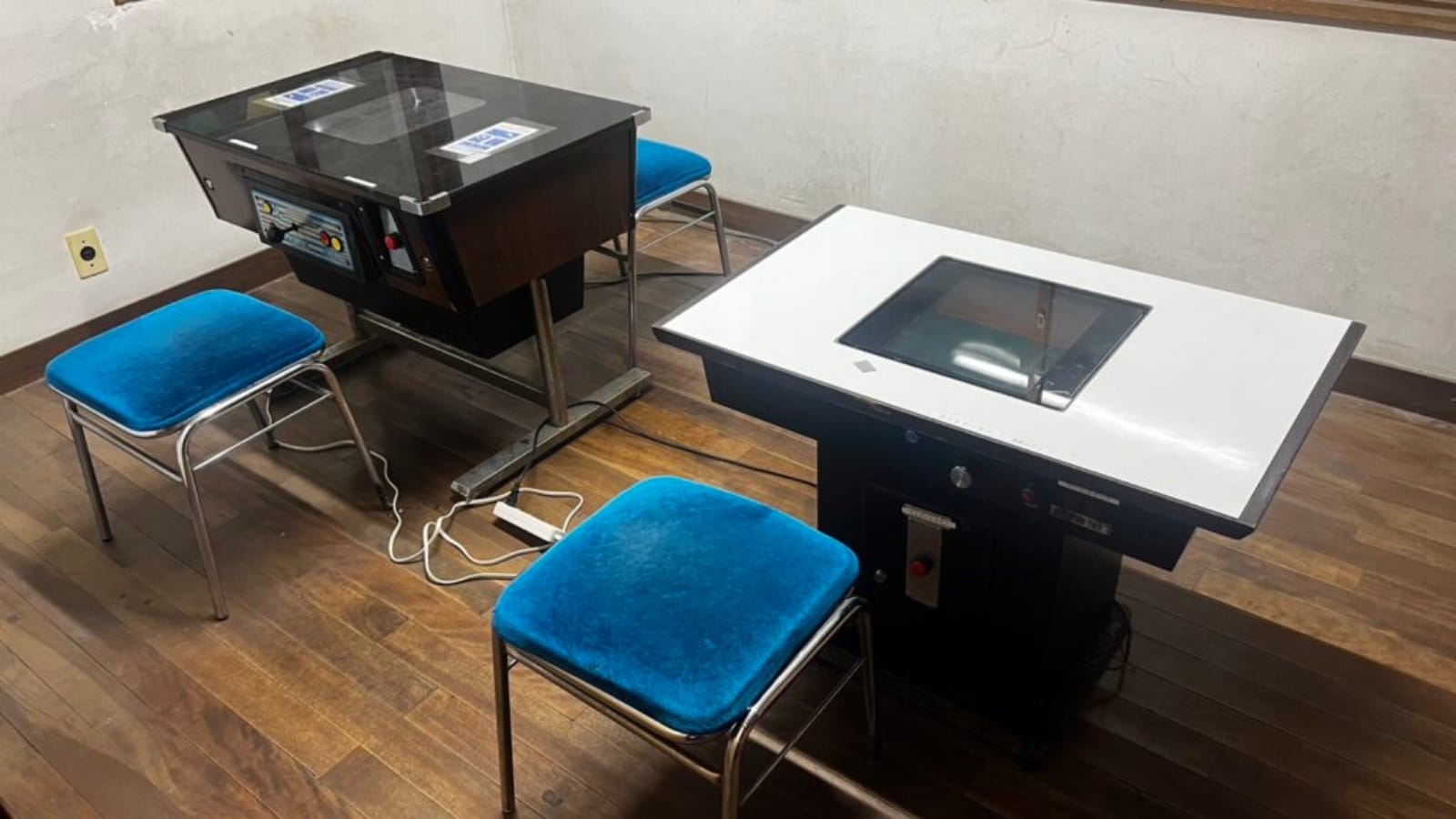 Retro Hall: Games