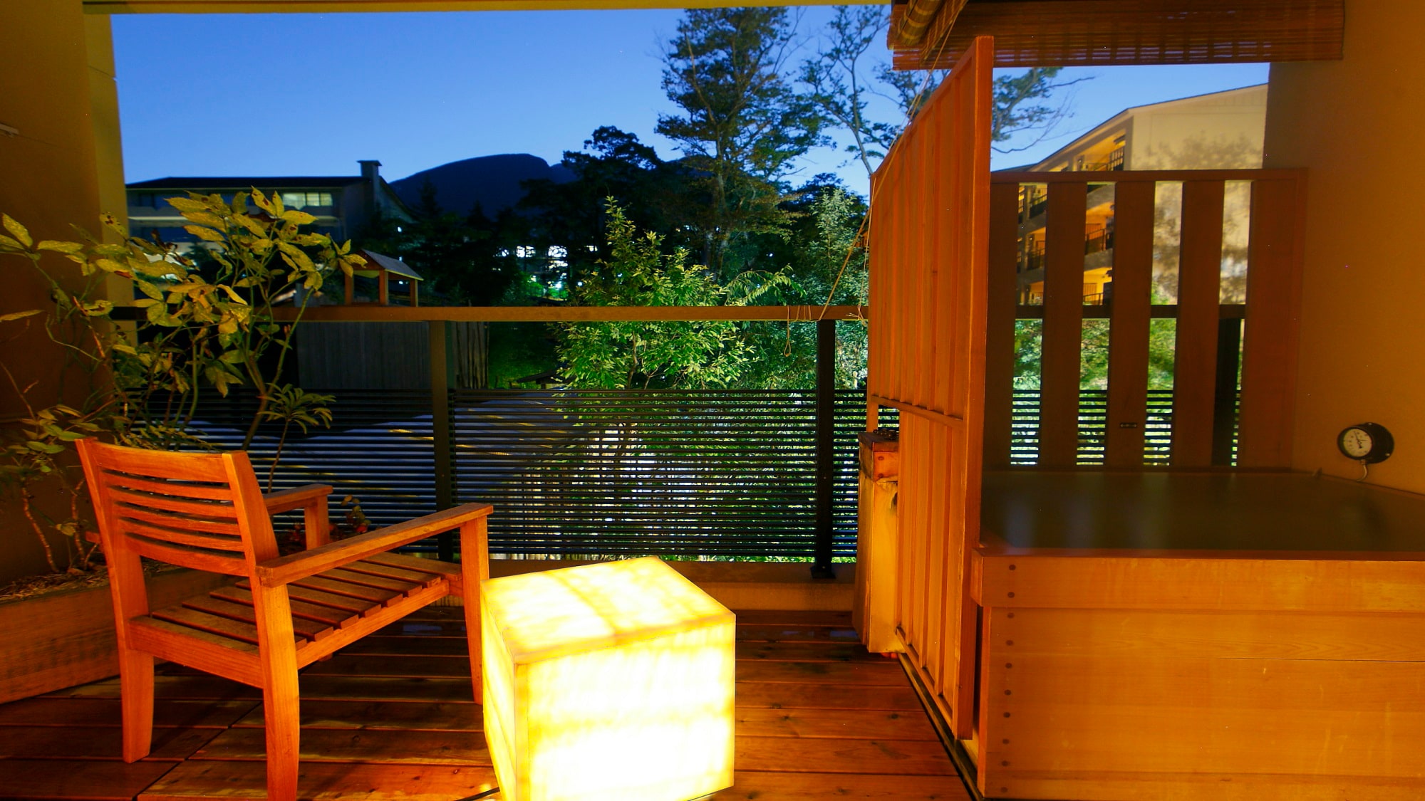 [Guest room terrace open-air bath] Have a private time on the terrace open-air bath. * The guest room open-air bath is not a hot spring.