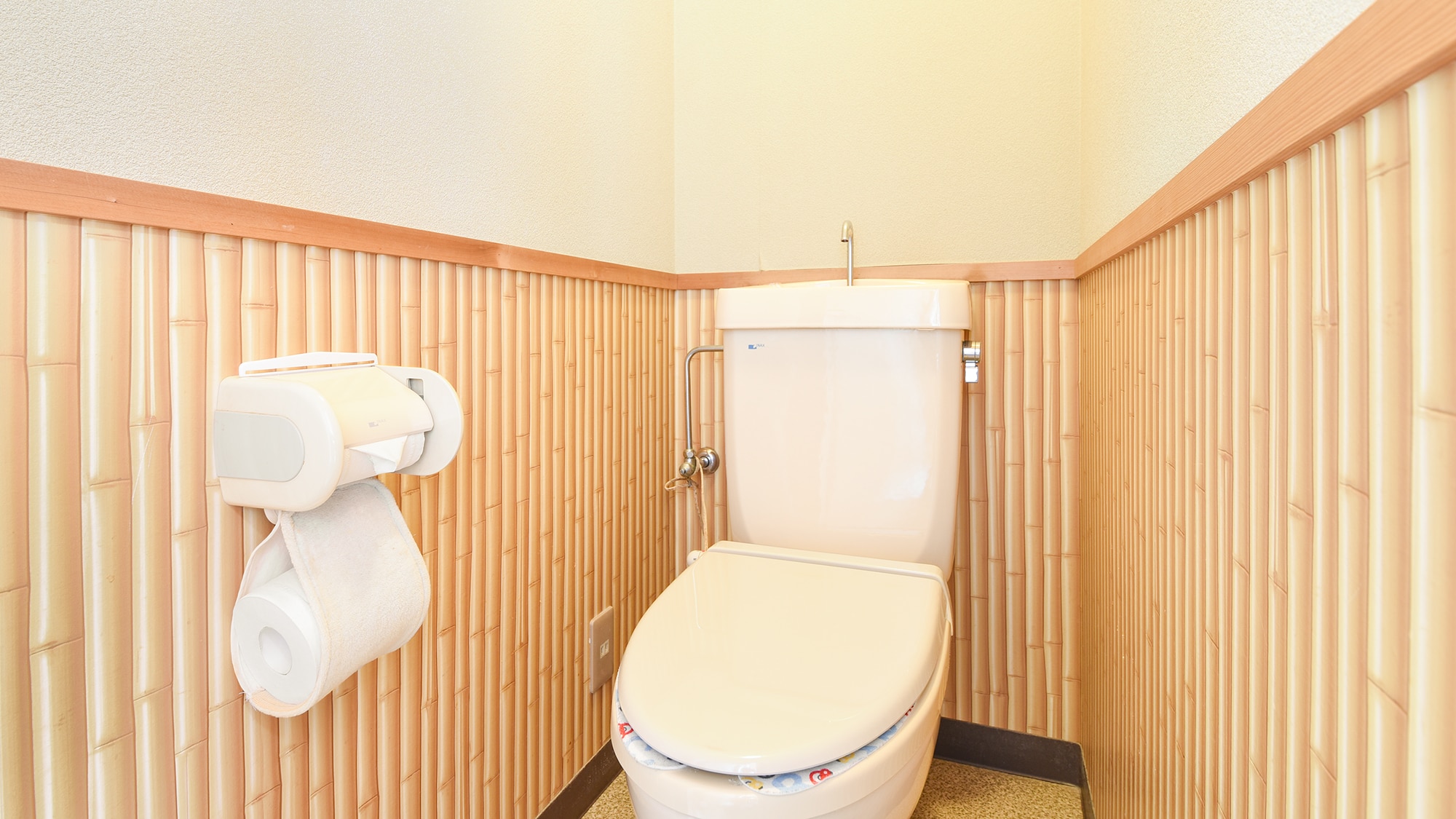* [Ocean side Japanese-style room 12 tatami mats / toilet]