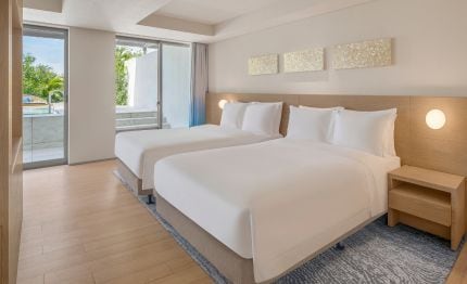 Garden Junior Suite Customization Page