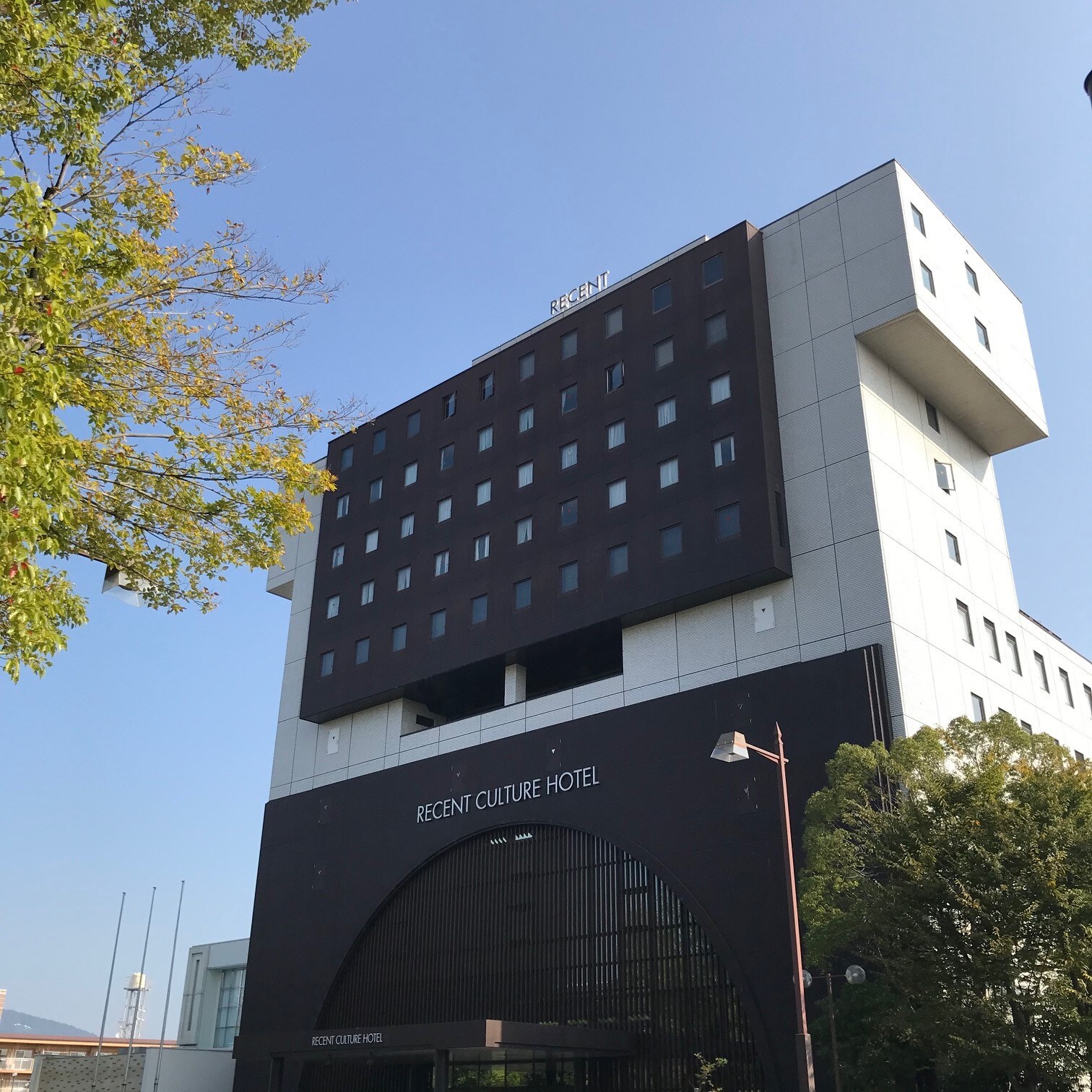 ภายนอกโรงแรม①