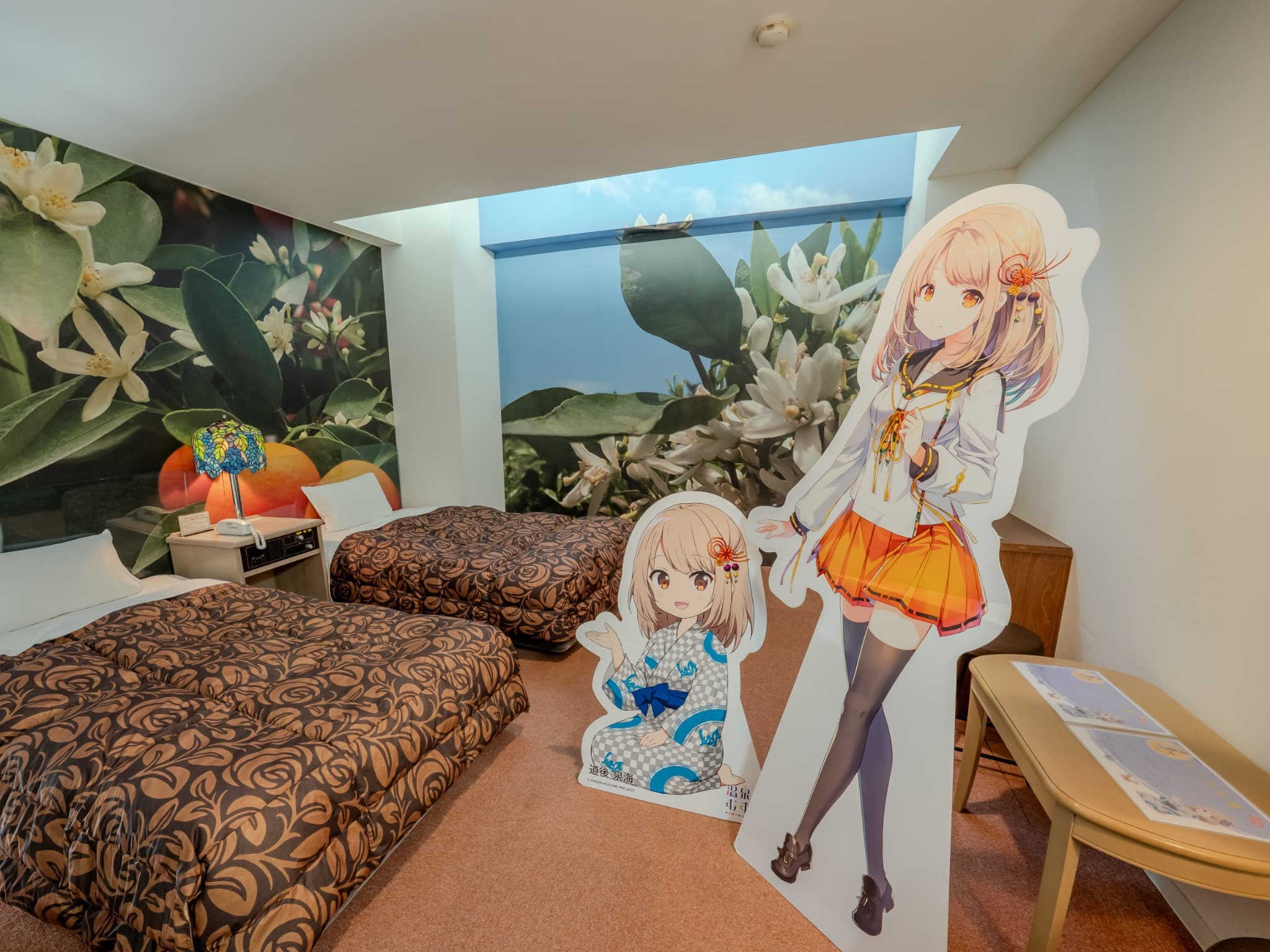 [เฉพาะโรงแรมของเรา] คุณจะพบกับป้ายรูปอิซึมิ-จังในชุดยูกาตะที่ลูน่าพาร์ค