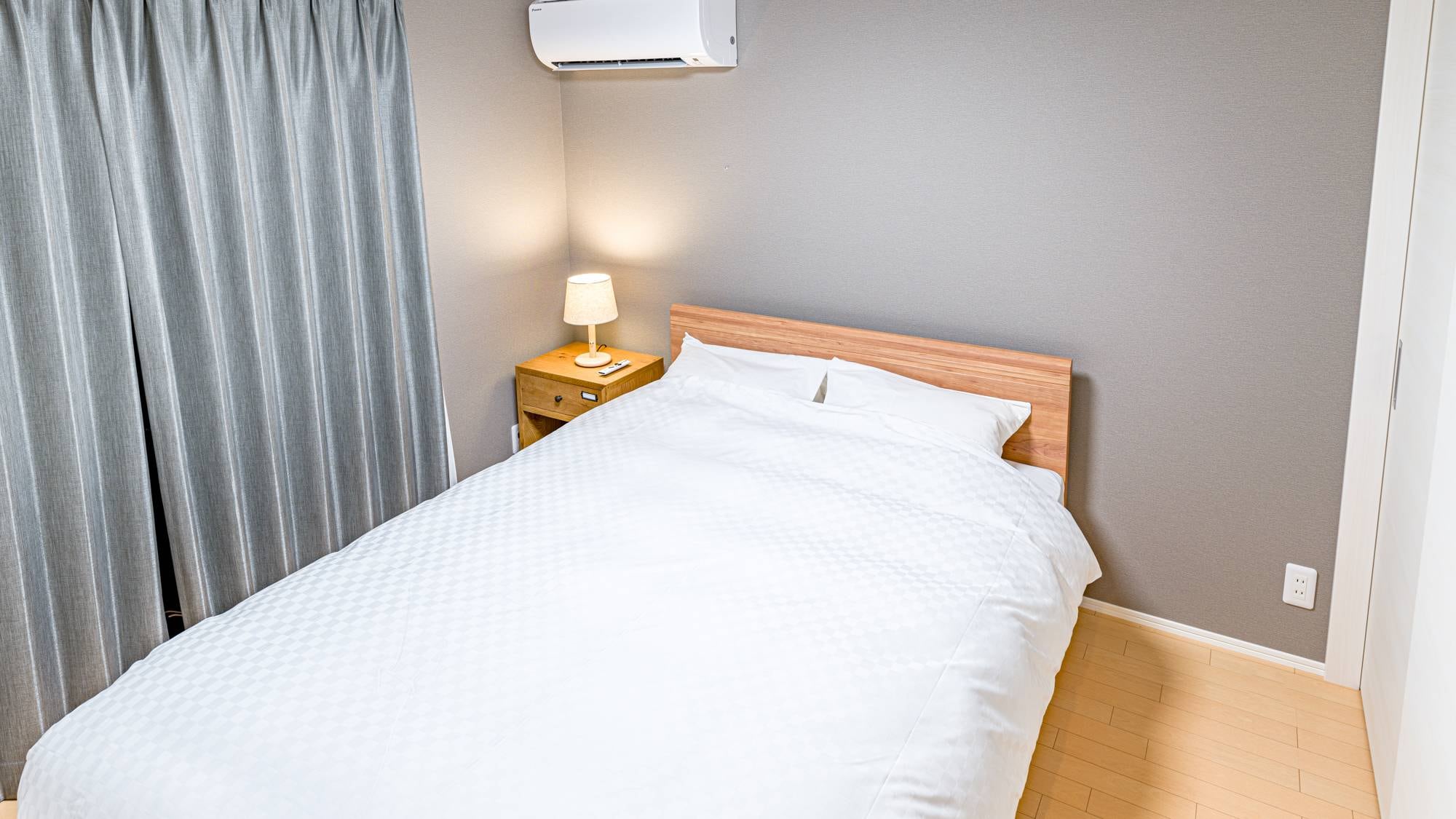 [Bedroom] Enjoy a good night's sleep in the white-based bedroom