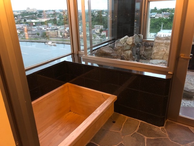 套房柏木浴缸