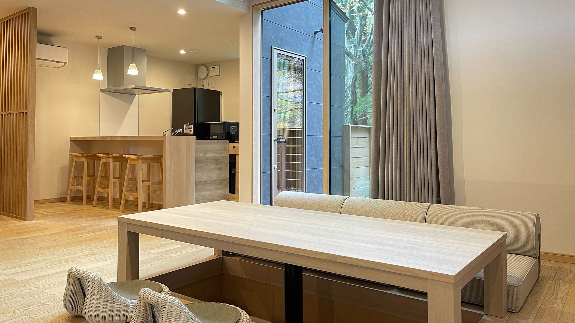 [D2 type: living/dining room] A spacious and comfortable space with plenty of sunlight.