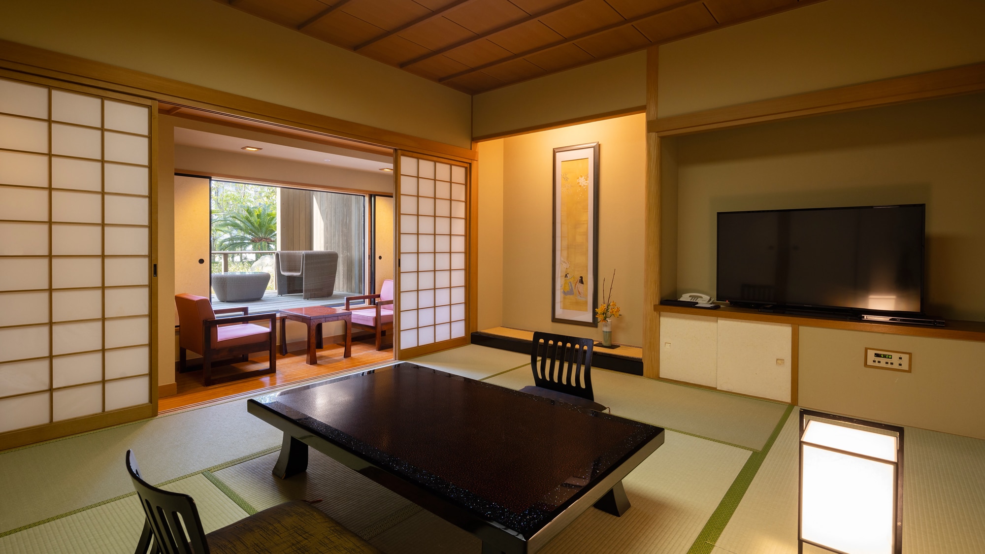 [Japanese-style room with private open-air bath] 67㎡ / A Japanese-style room with an impressive calm appearance.