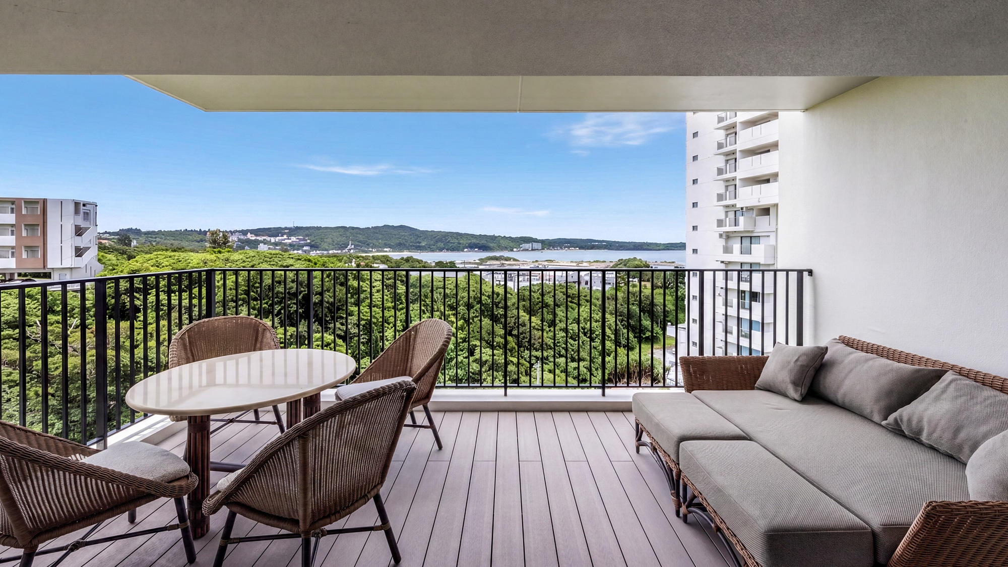 Corner Premium Suite