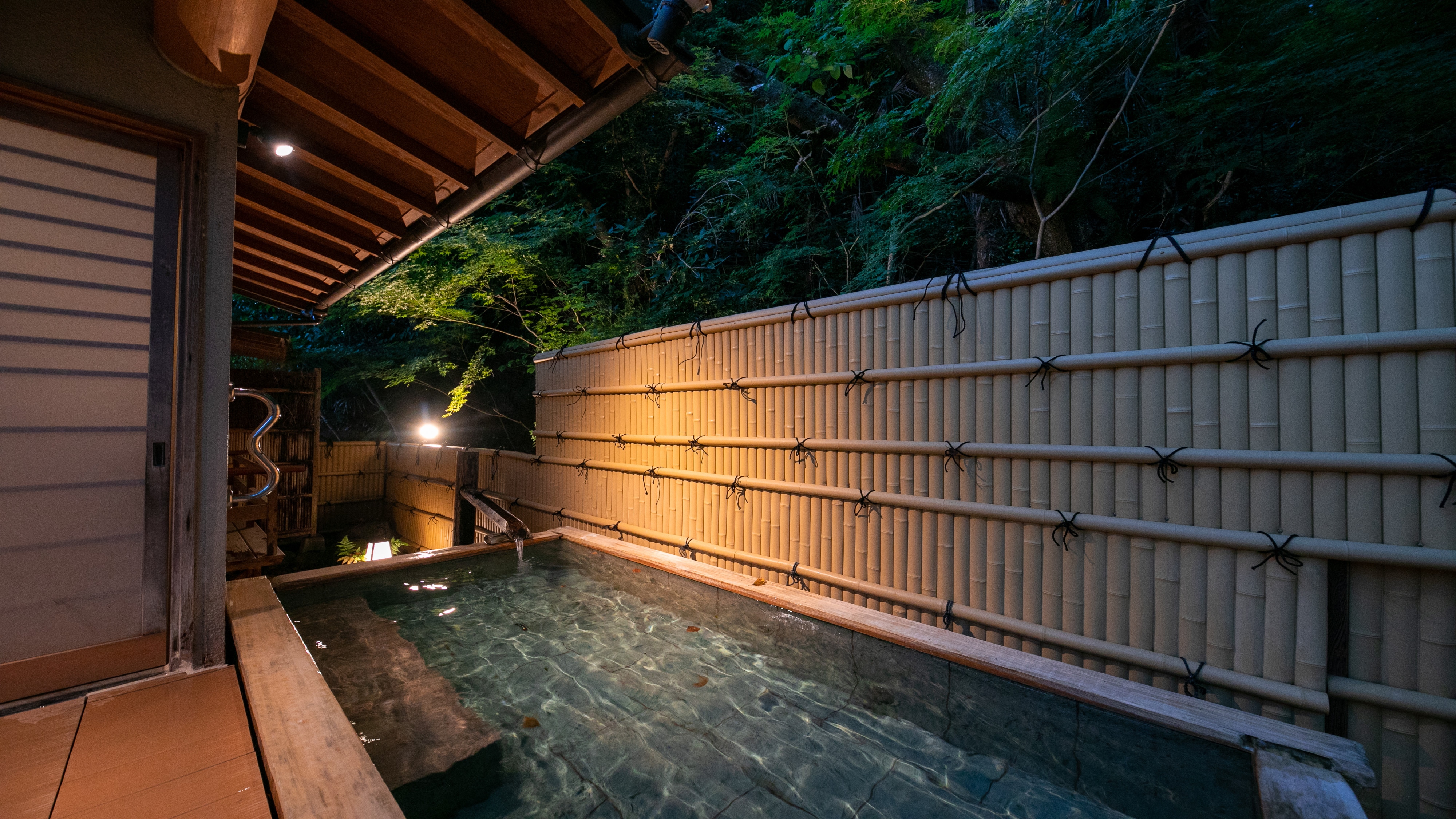Open-air bath "Hozan no Yu"