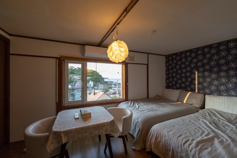 2nd floor bedroom