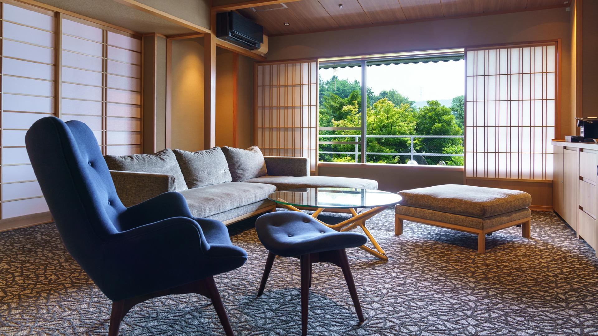 Deluxe Japanese-Western Room (Japanese-style room 10 tatami mats, living room 12 tatami mats, 2 beds) Non-smoking