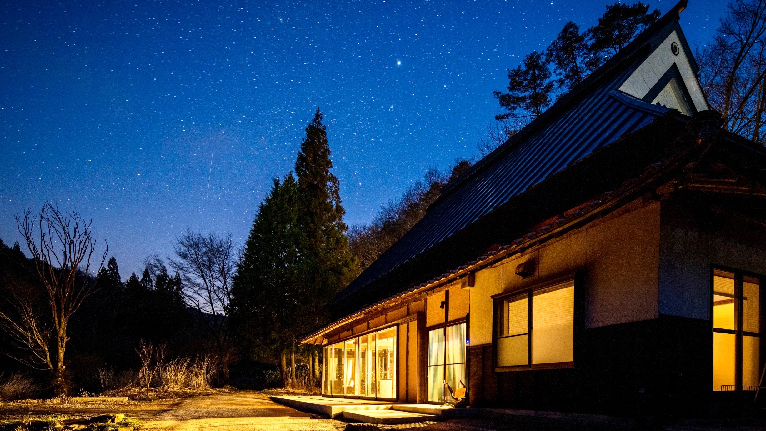 夜間外景
