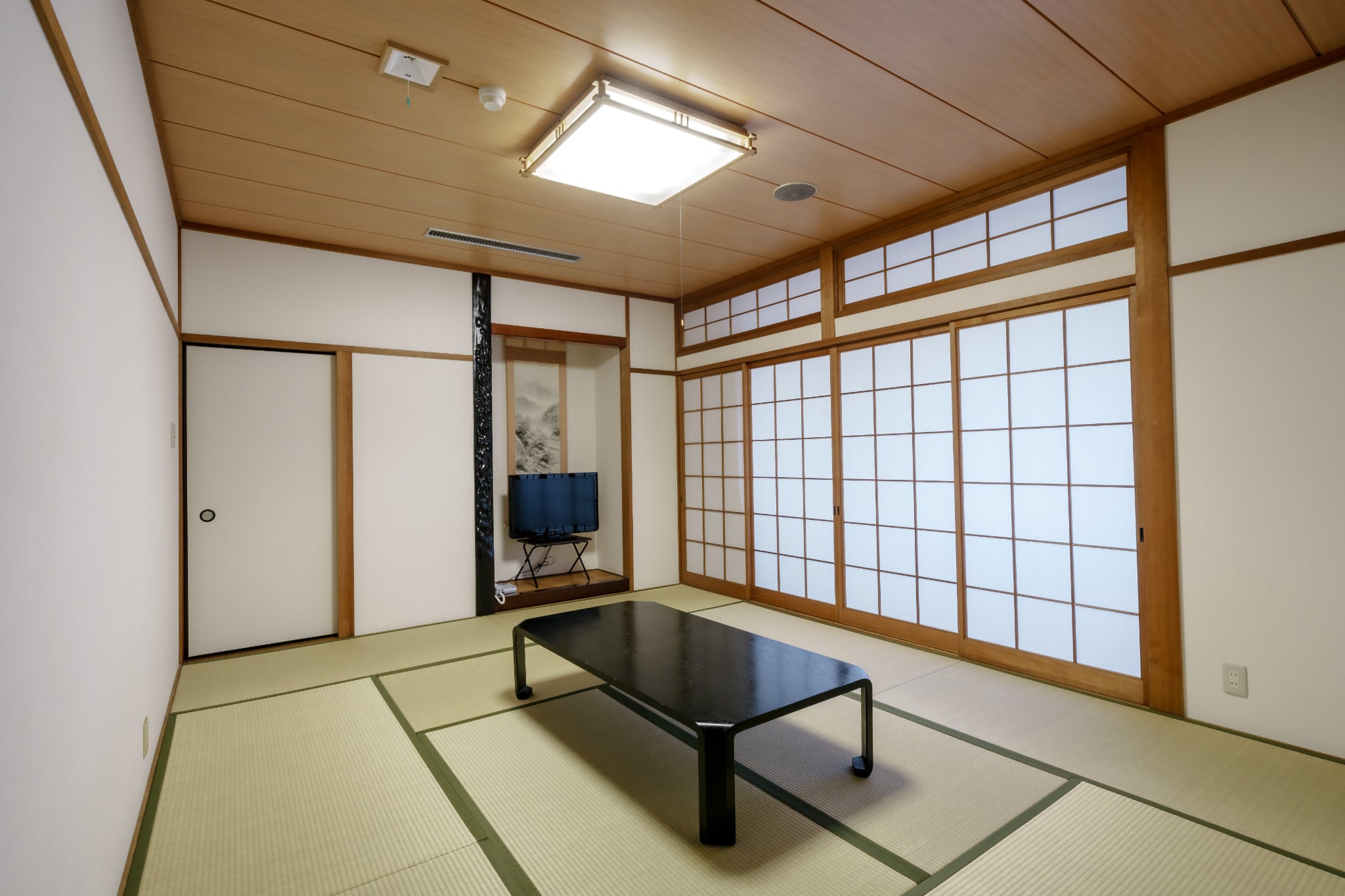 Japanese-style room