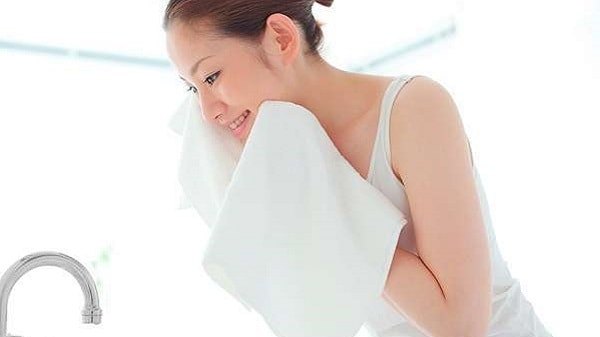 ทั้งโรงแรมเป็นโรงแรม "น้ำสะอาด" ที่มีผิวชุ่มชื้นและเรียบเนียน