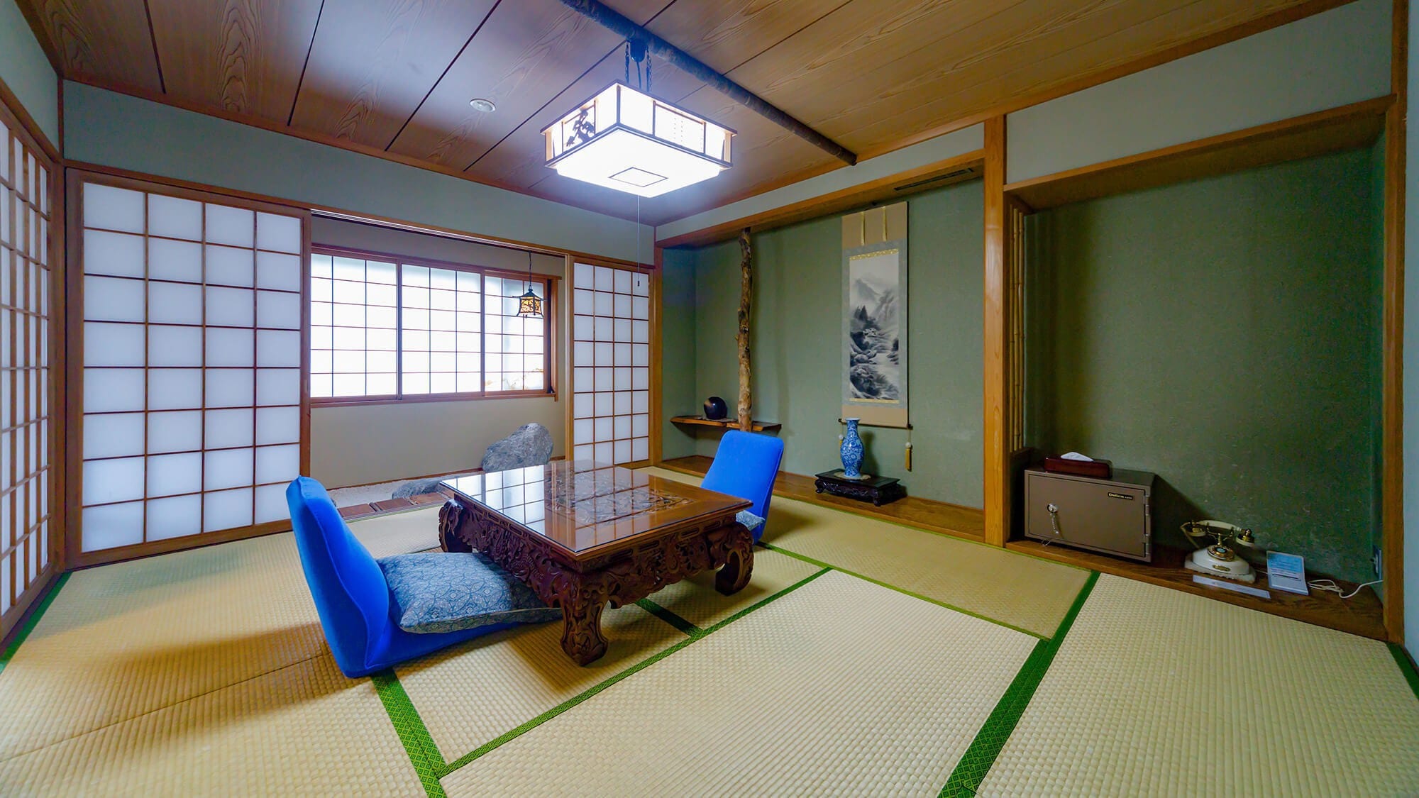 【本館】頂樓特價房B型/日式房+客廳+雙床連通房