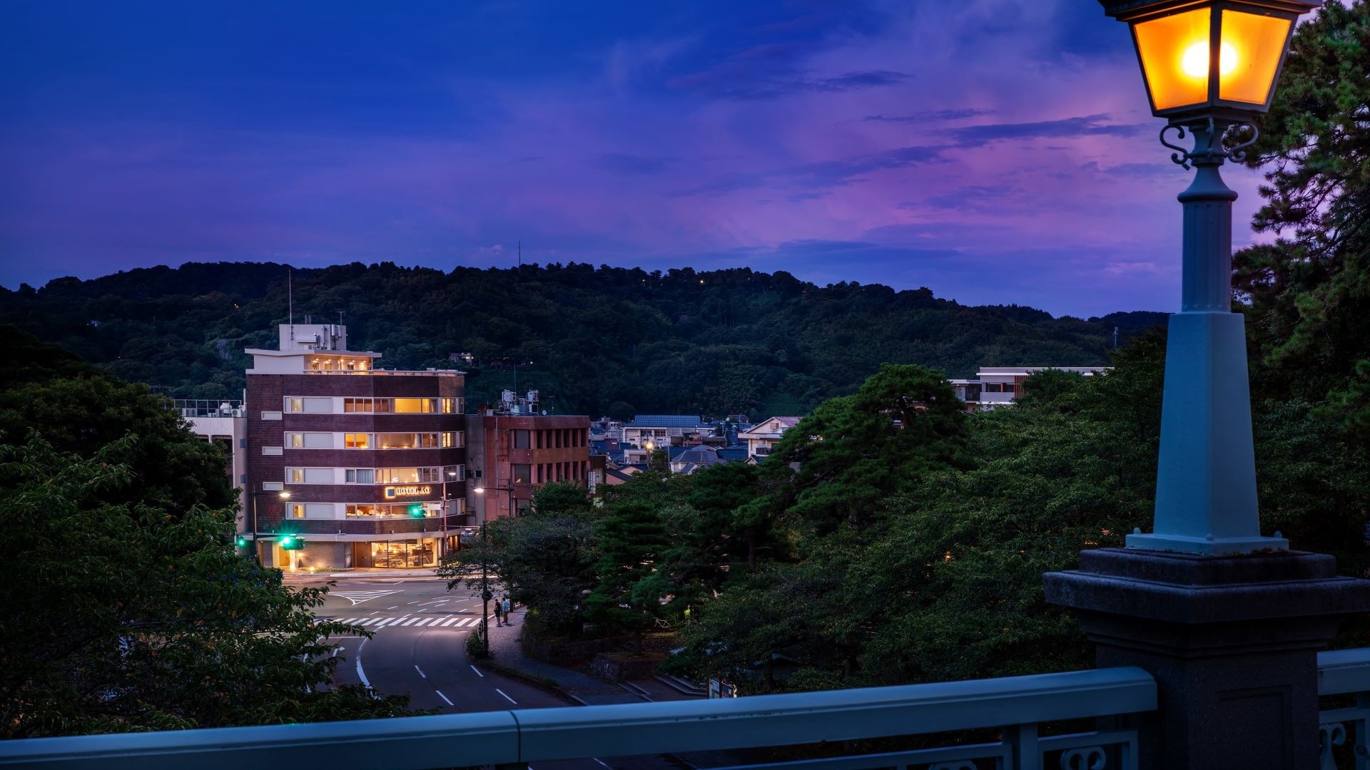 Hotel exterior from Ishikawamonbashi Bridge (night)