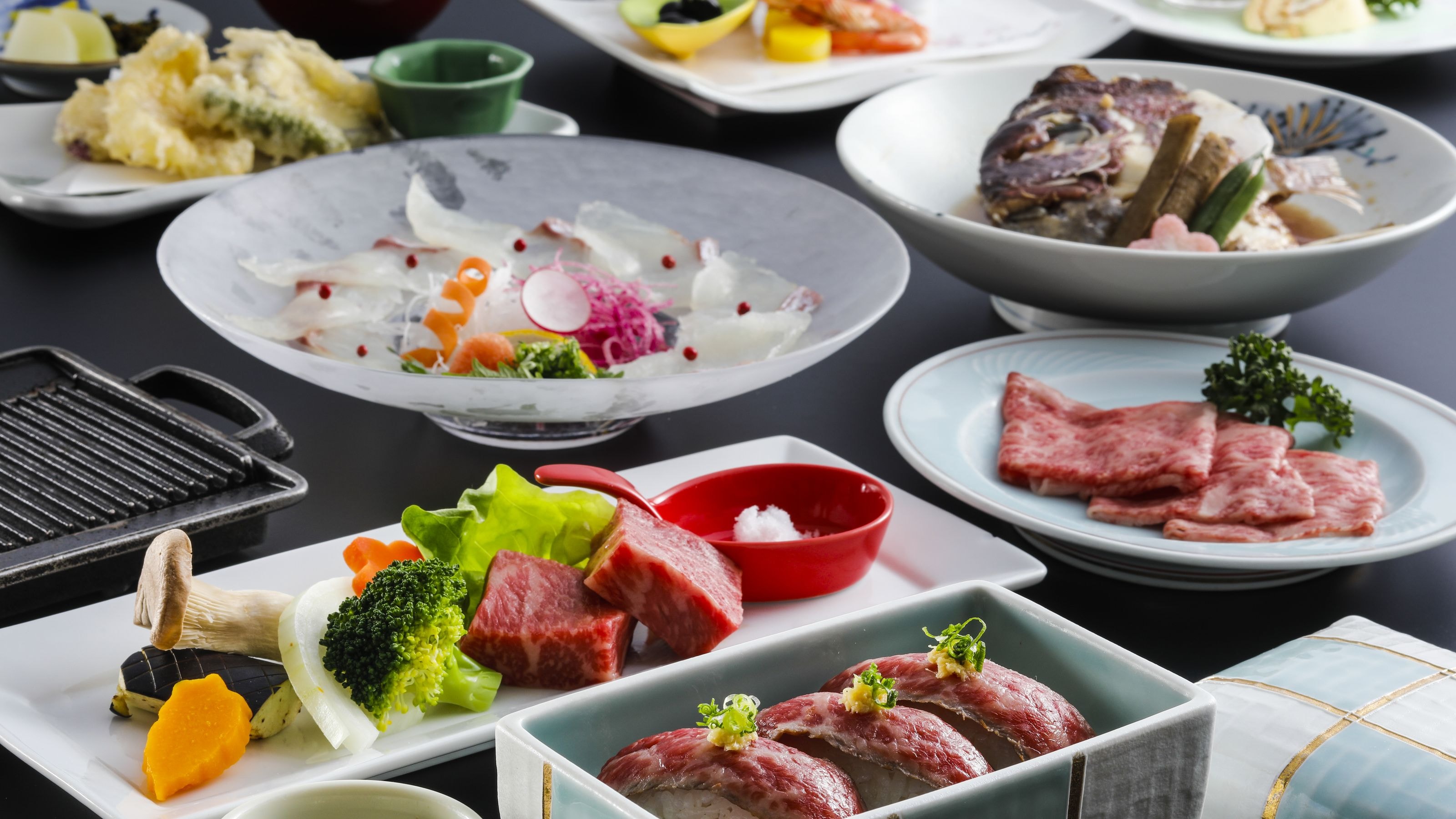 * Contoh kaiseki daging sapi Iyo tiga kali lipat: daging sapi merek prefektur Ehime, daging sapi Iyo "rasa sutra" digunakan! Silakan nikmati permata yang sulit dibeli