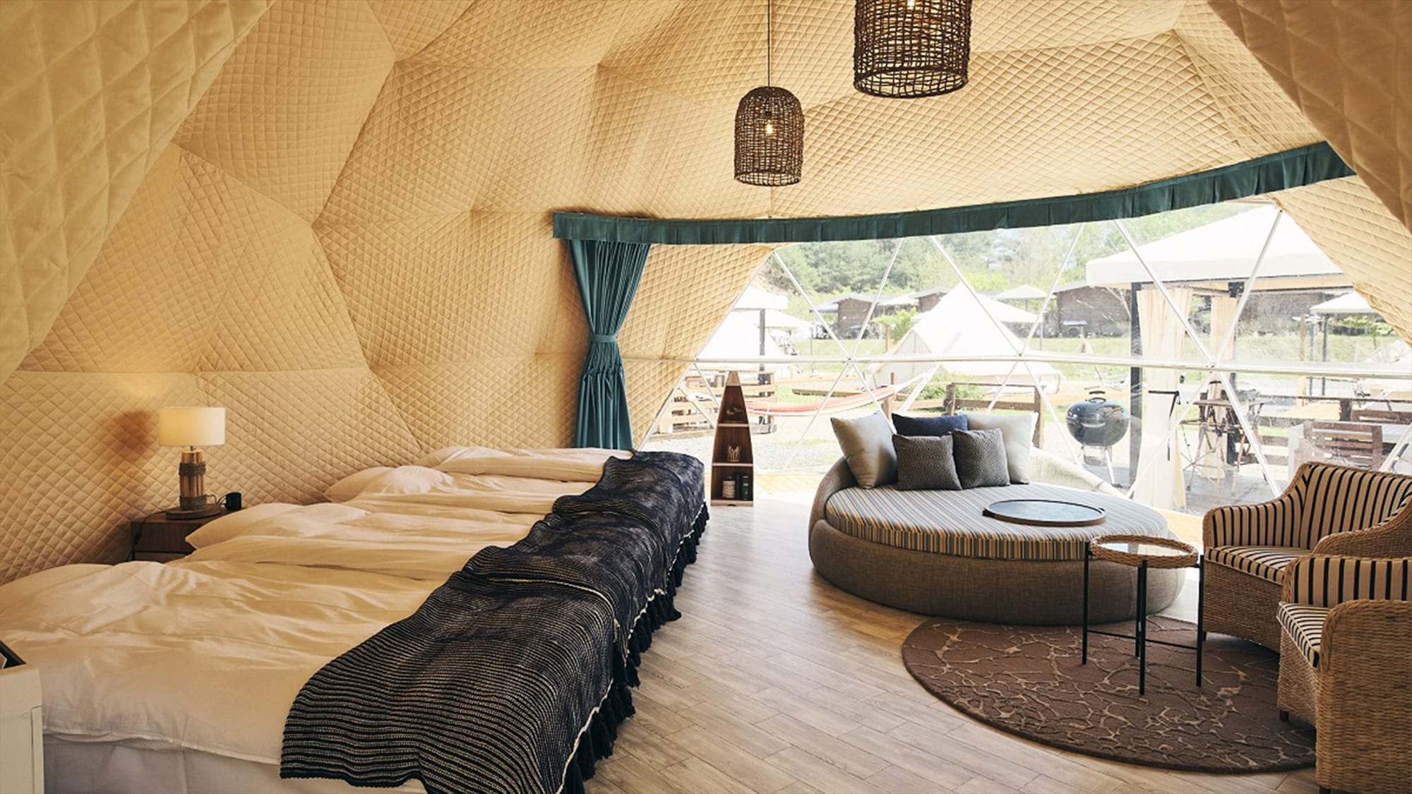 [Dome -AIR DX-] A relaxing daybed with an interior that invites you to an extraordinary experience. Fully air conditioned and comfortable at all times.