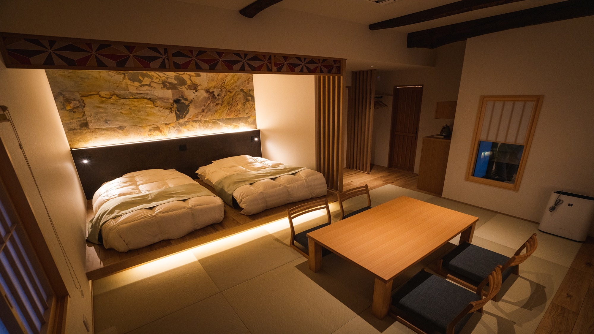 [Guest room with cypress open-air bath] 'Japanese modern' superior guest room (Guest room image)
