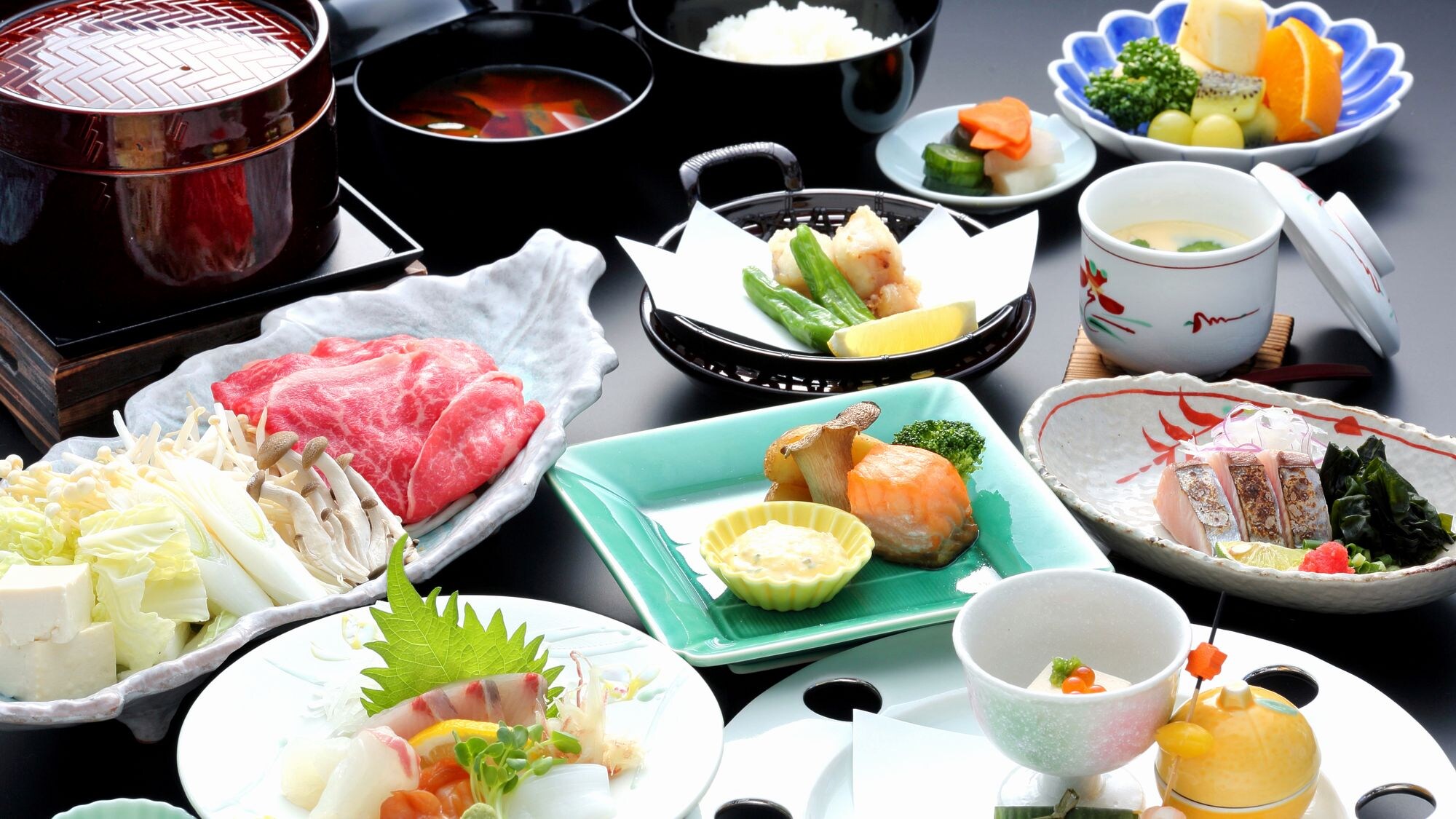 ◆อาคารหลัก “ดินเนอร์ไคเซกิ” มารุกาเมะจิมะ โนะ โคอิ *รูปภาพ