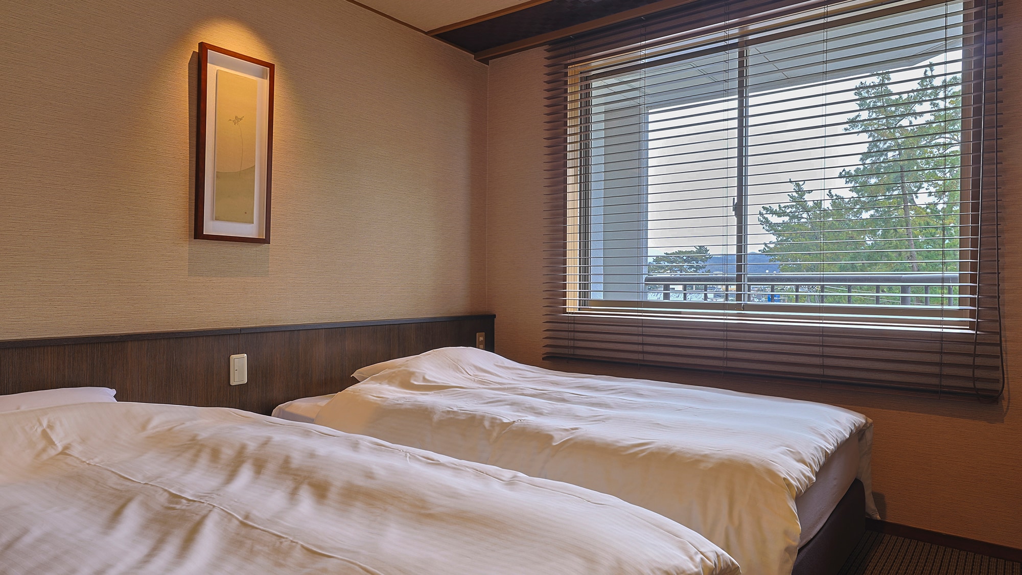 [Main building] Japanese-Western style room, 7.5 tatami mats + twin + living room