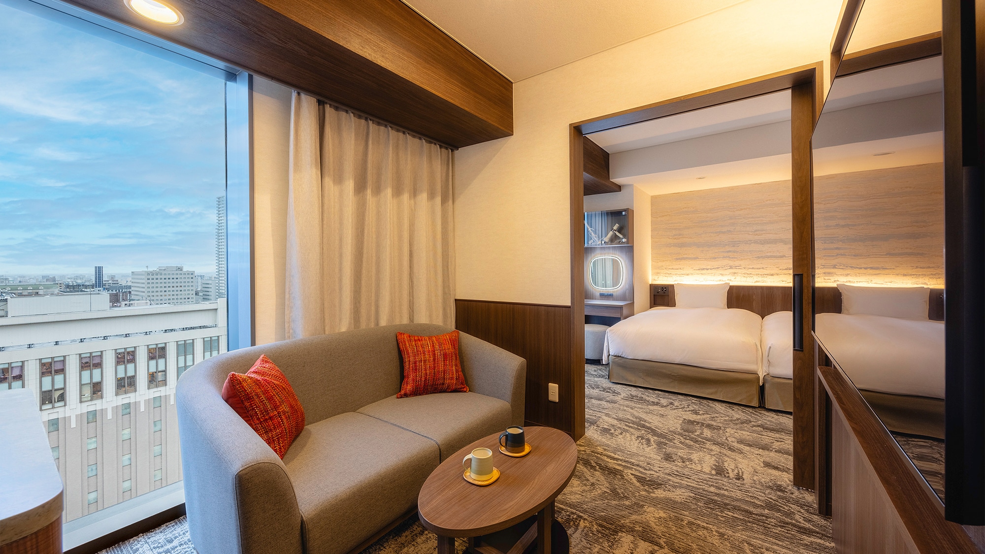 <預計2026年翻新> [高層行政樓層] 豪華雙床房 / 高品質客廳空間